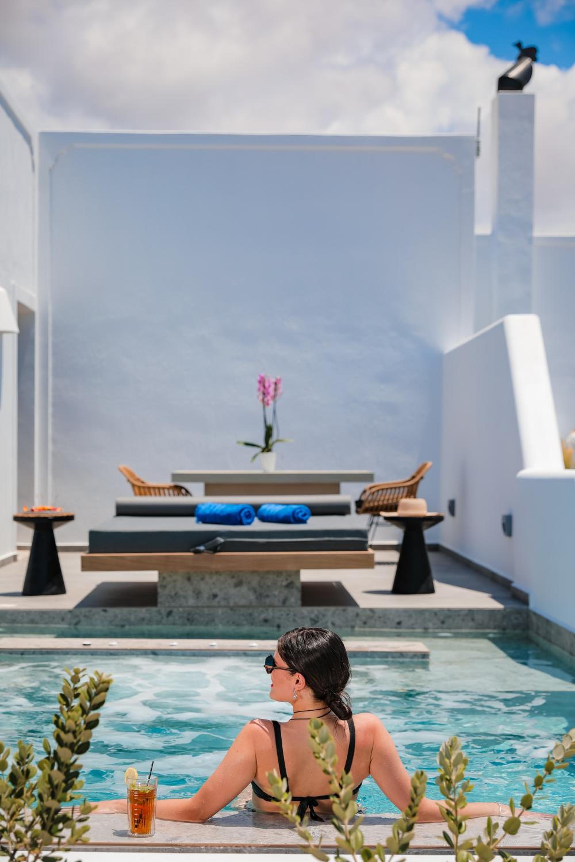 Junior Suite with Private Pool & Jetted Tub - Photo 32