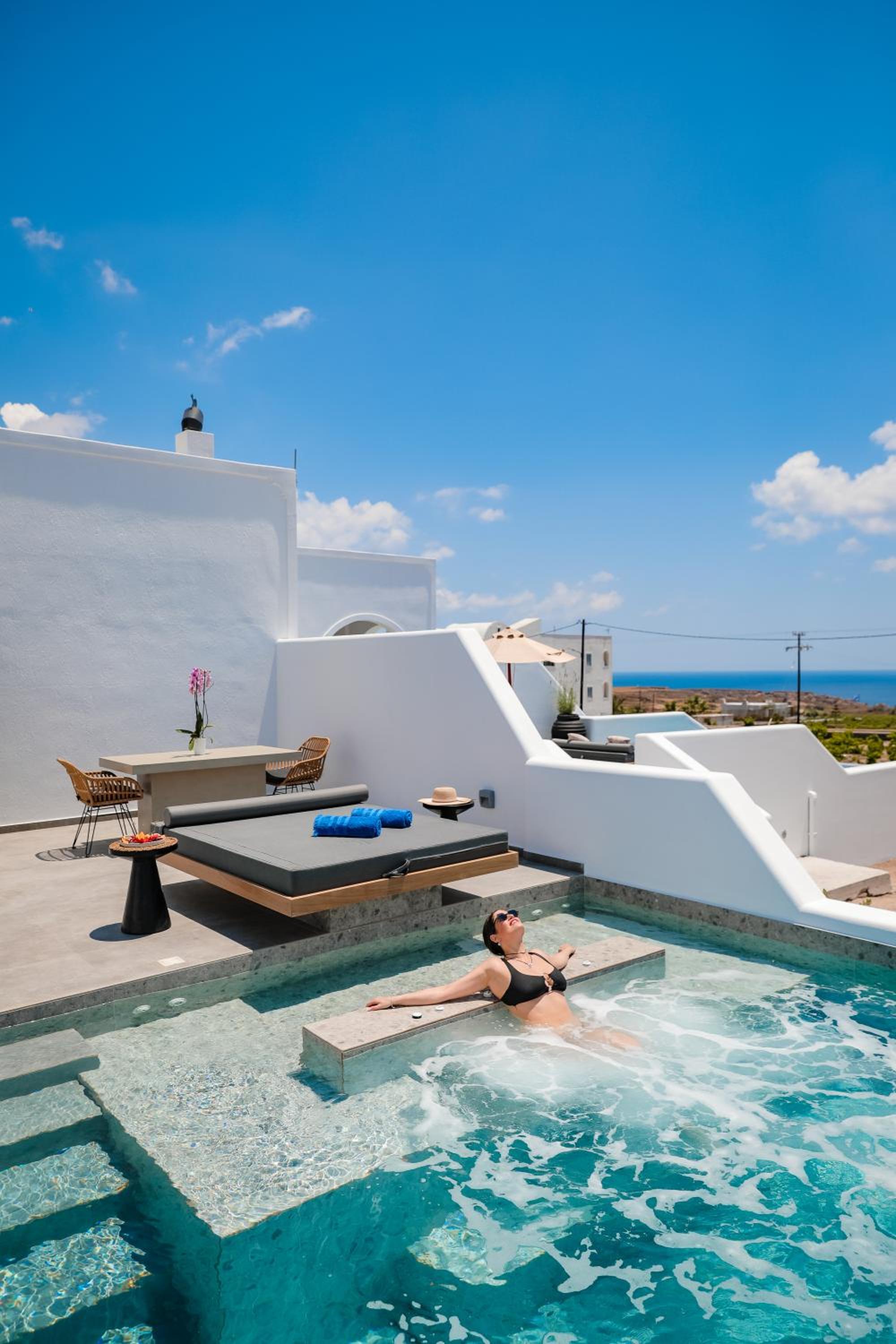 Junior Suite with Private Pool & Jetted Tub - Photo 24