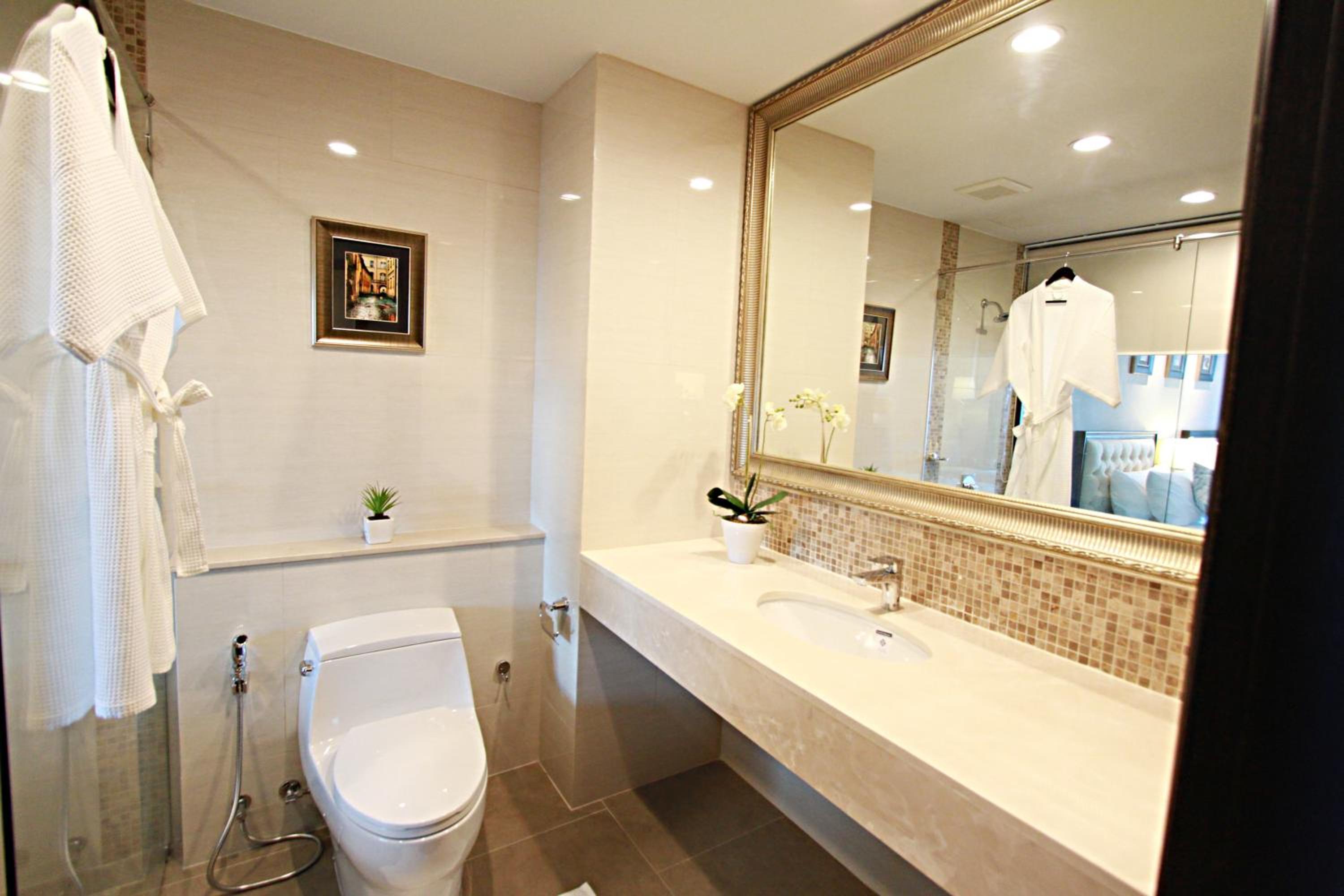 King Room with Balcony photo 3