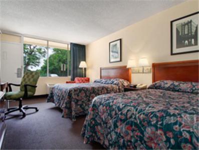 Double Room With Two Double Beds - Non-Smoking photo 1