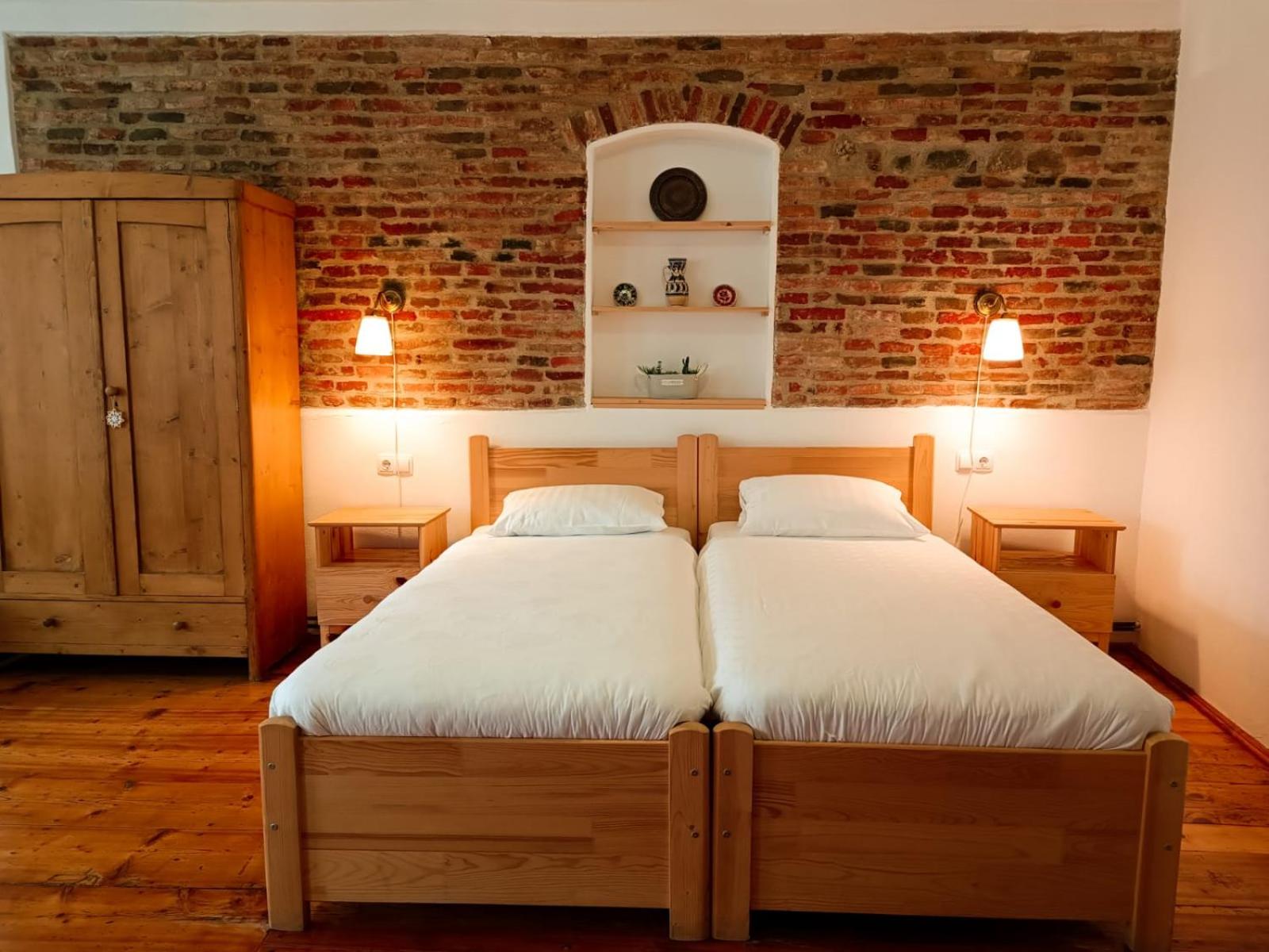 Studio Apartment - Photo 3