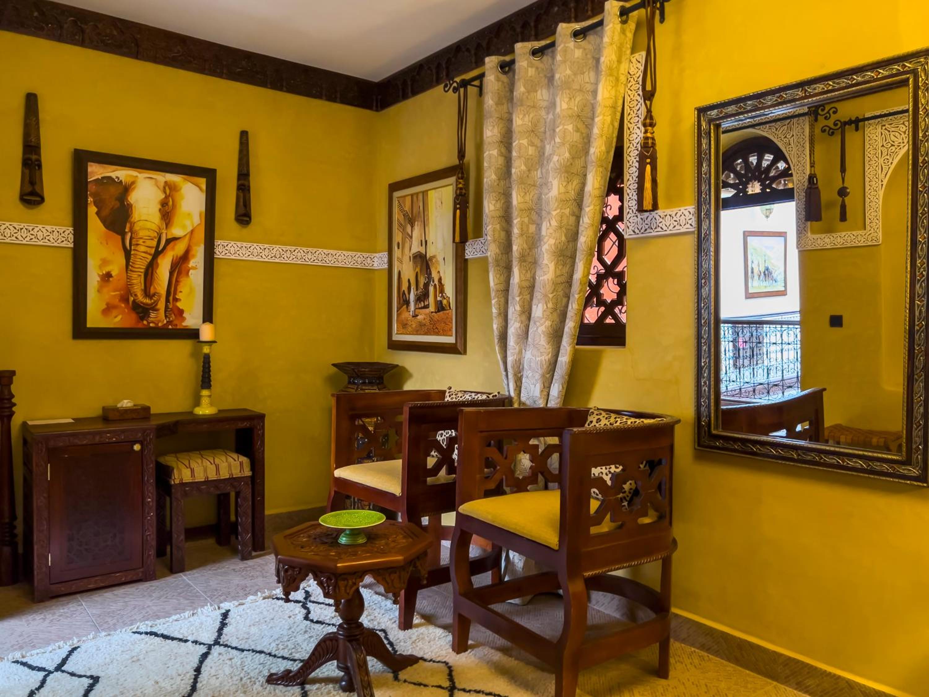 Deluxe Junior Suite - Photo 2