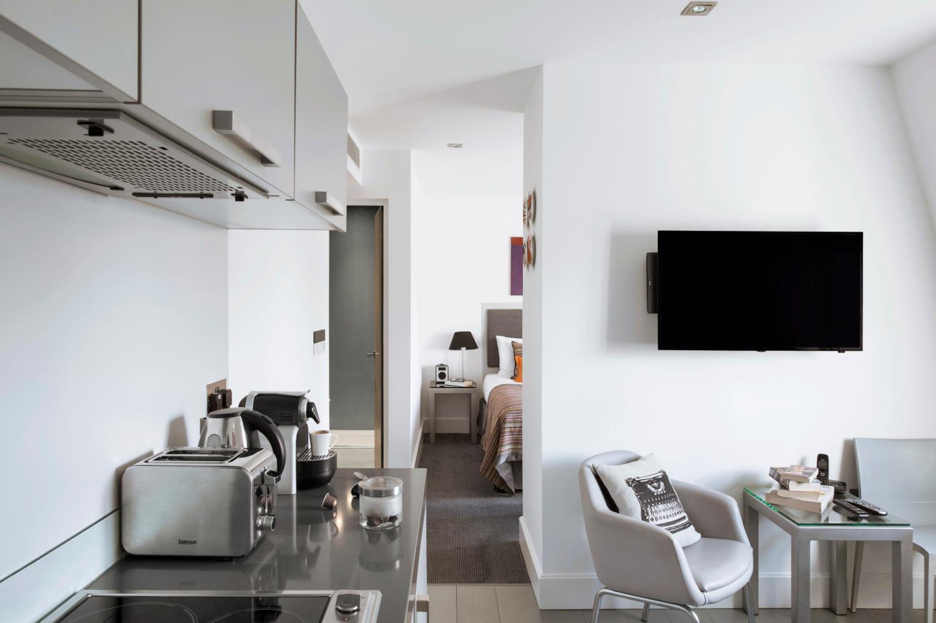 One-Bedroom Suite photo 1