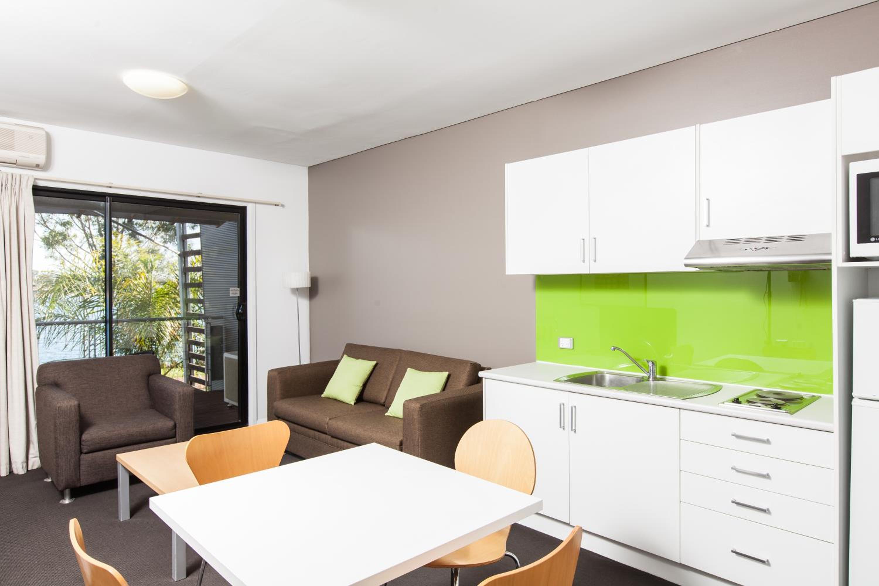 Waterfront Two Bedroom Apartment - Photo 8