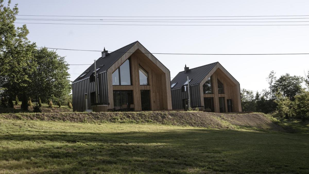 Three-Bedroom House photo 2
