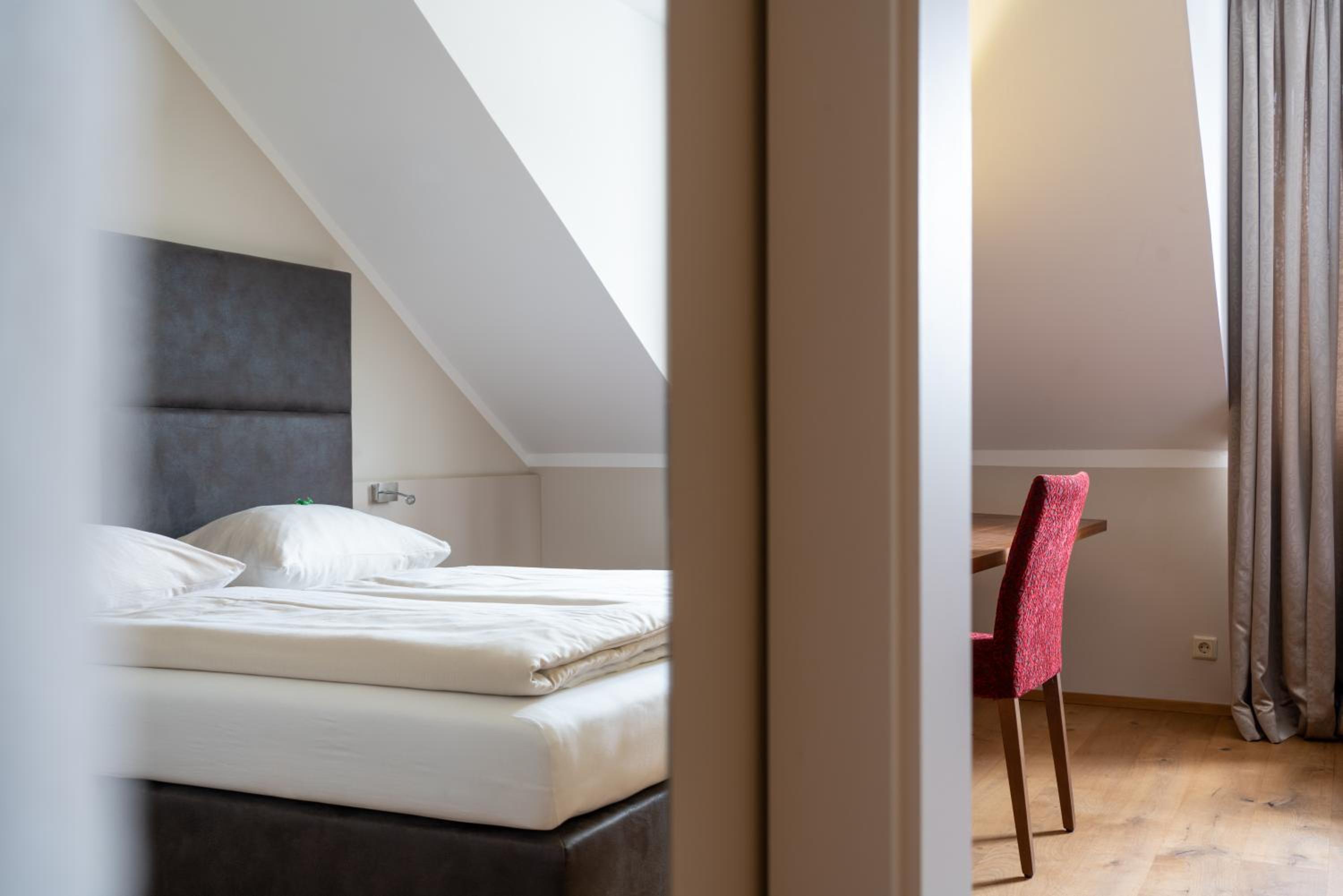 Double Room Standard - Photo 14