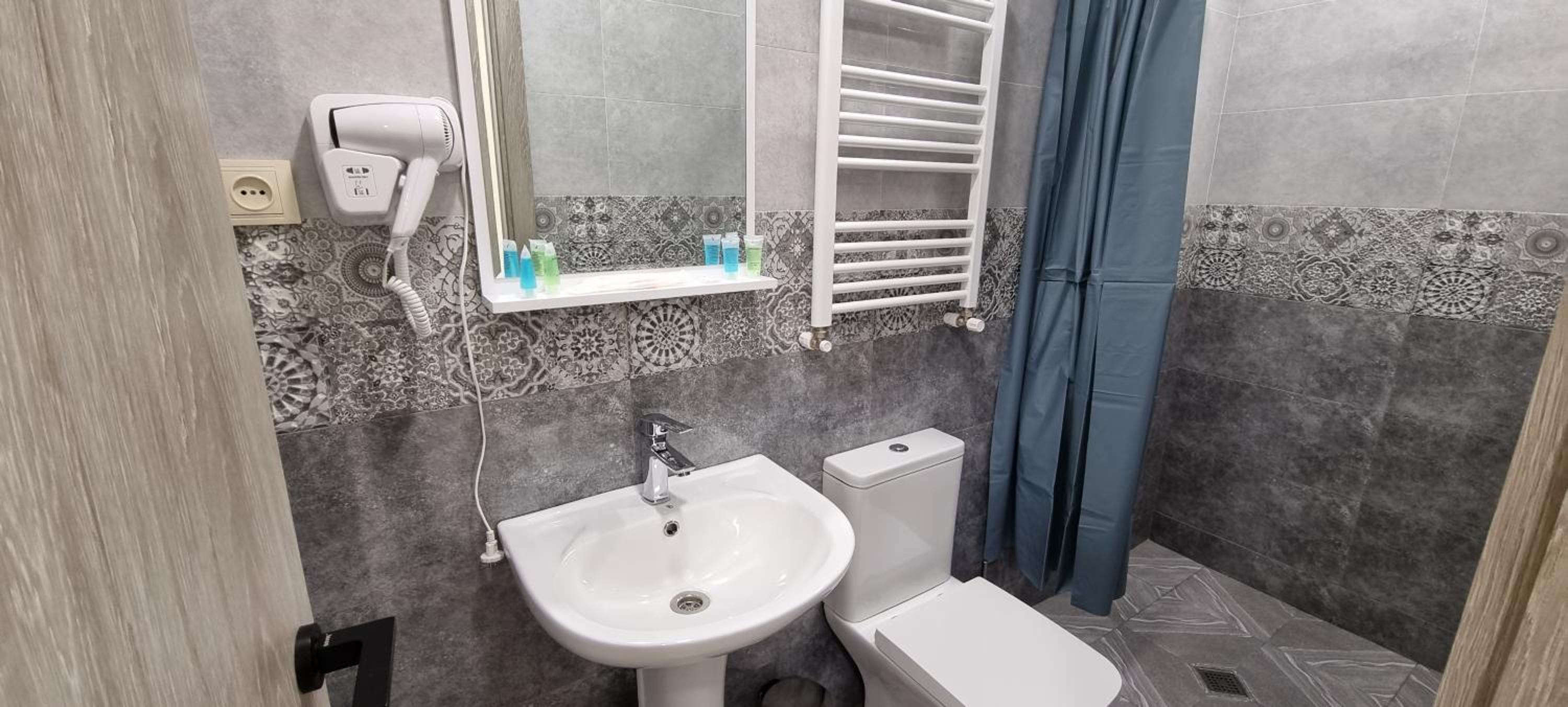 Deluxe Twin Room photo 3