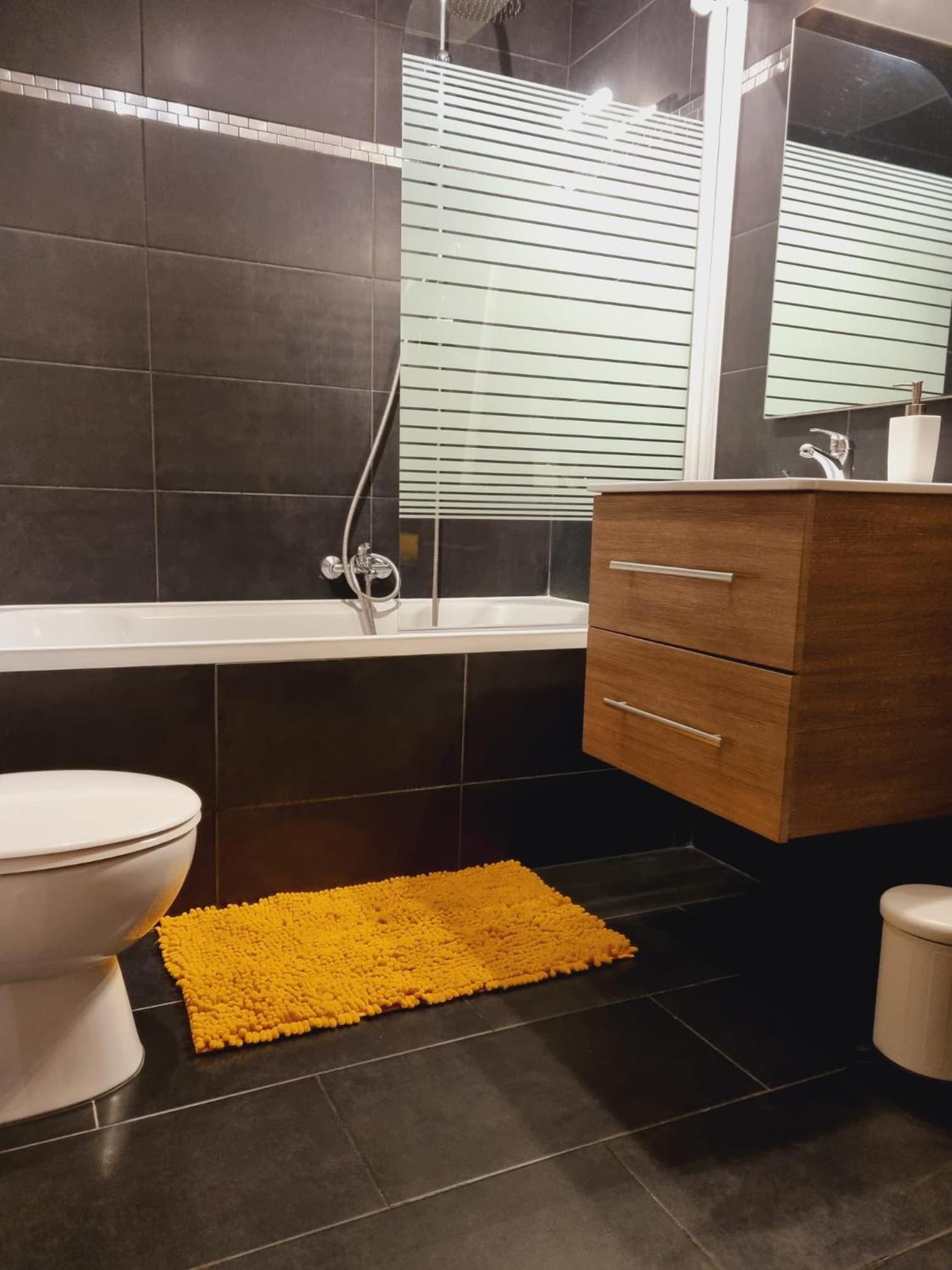 One-Bedroom Apartment - Photo 17
