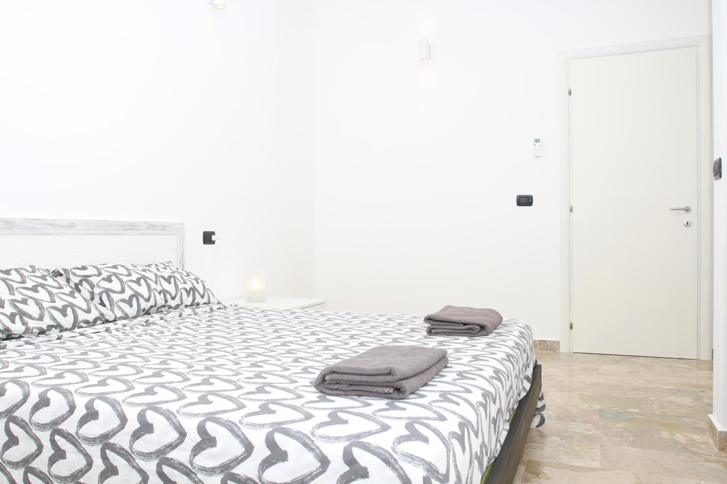 Double Room with Mountain View - Photo 1