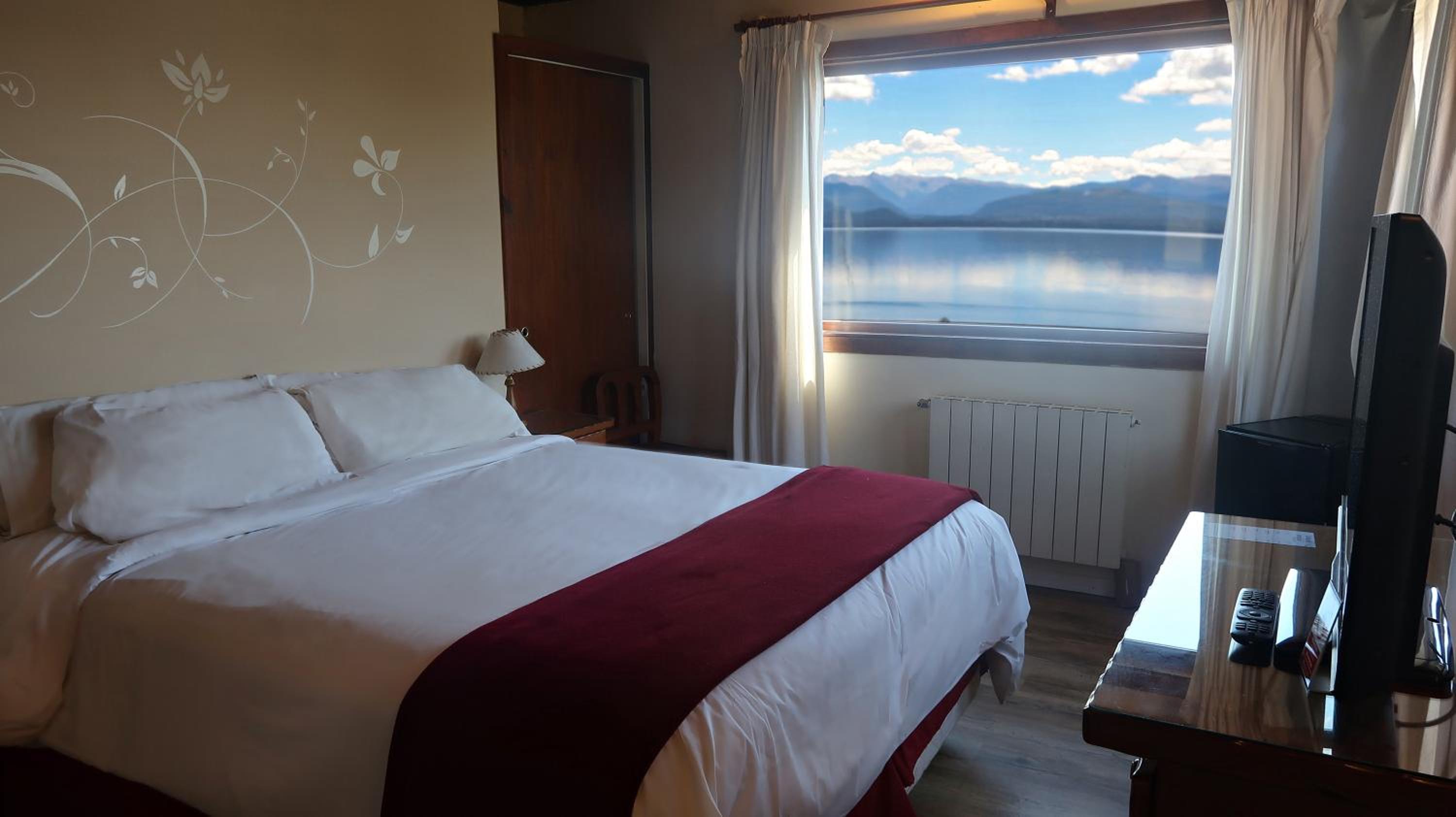 Quadruple Room with Lake View