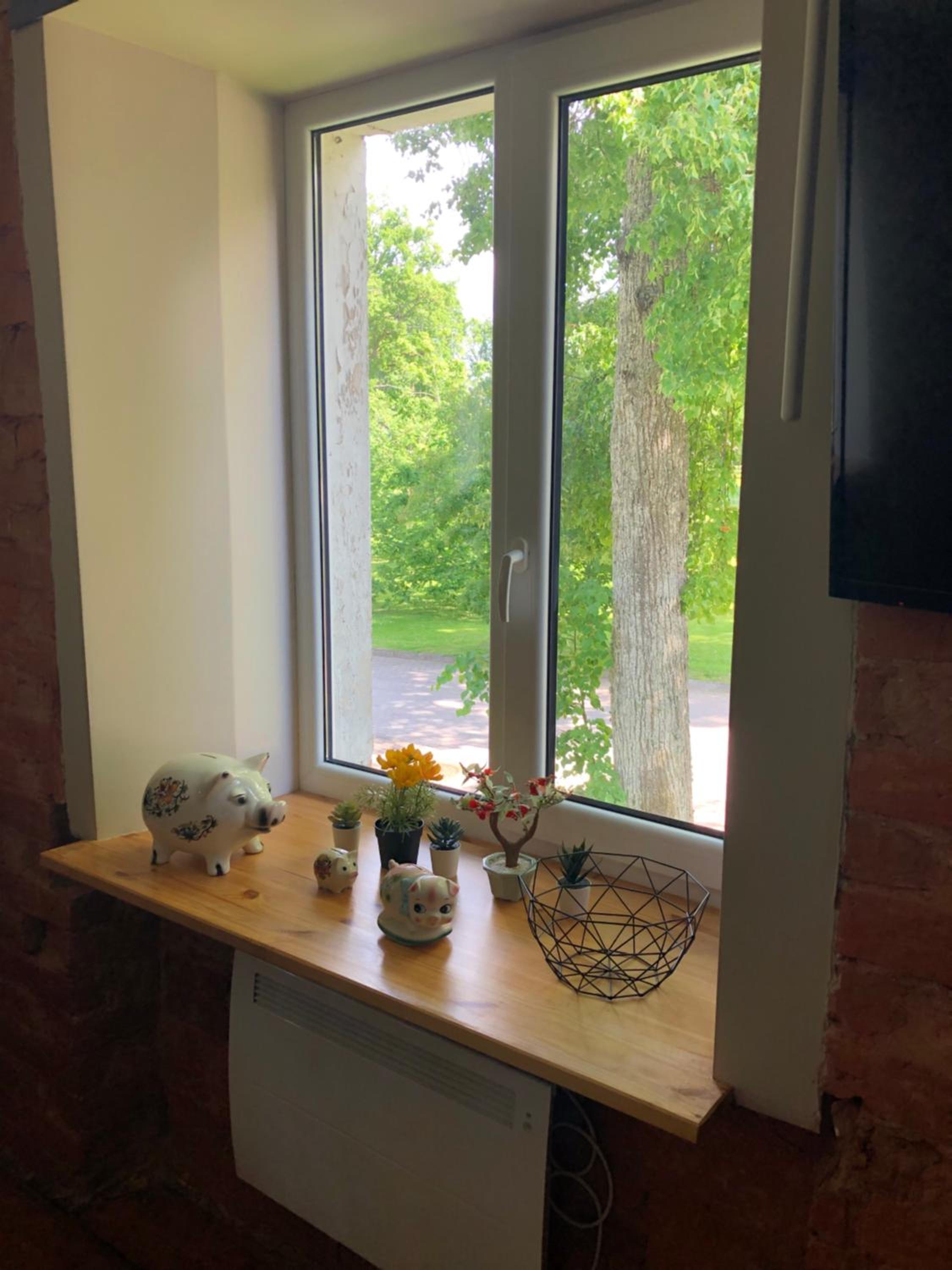 One-Bedroom Apartment - Photo 2
