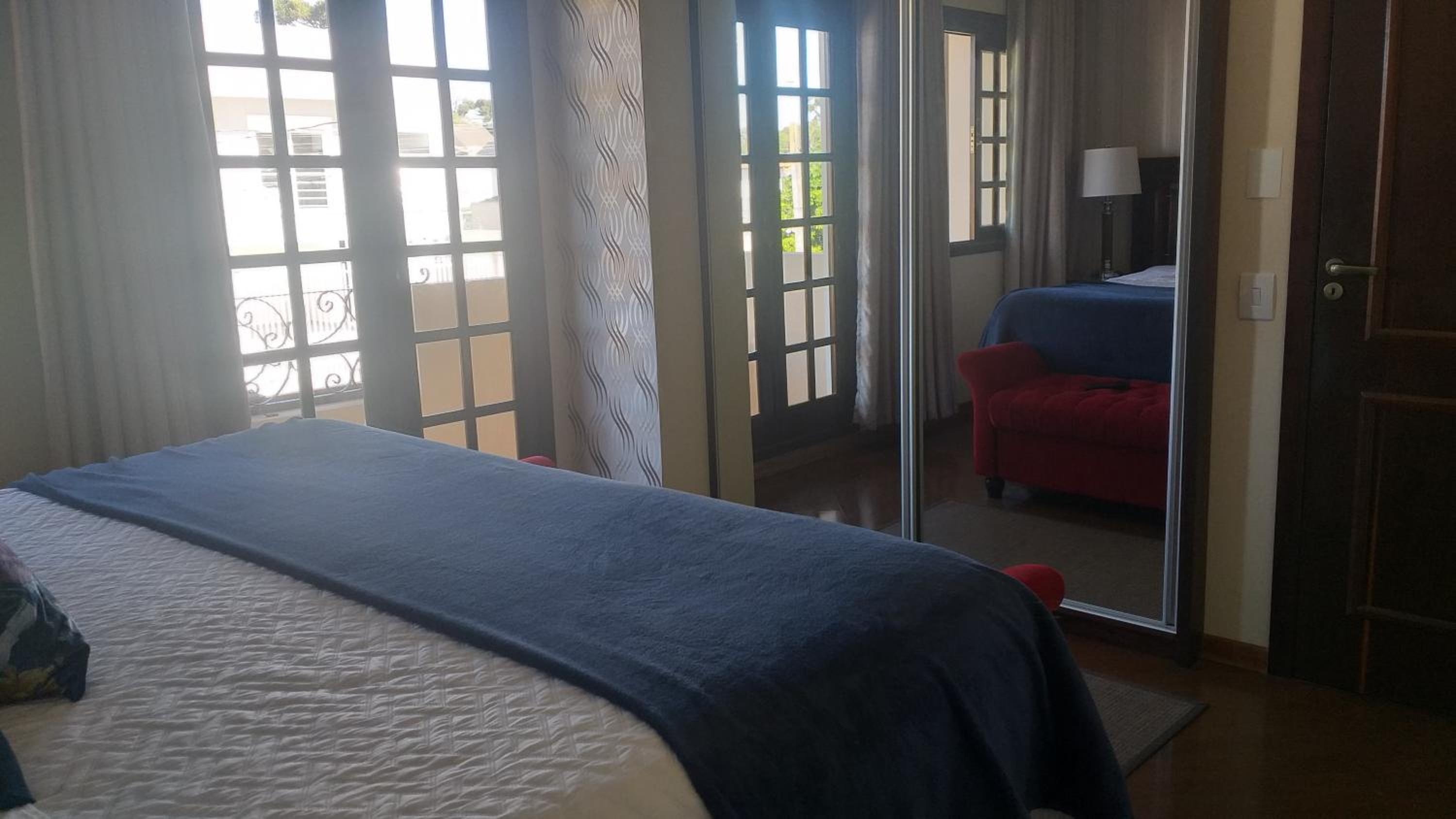 King Suite with Spa Bath - Photo 5