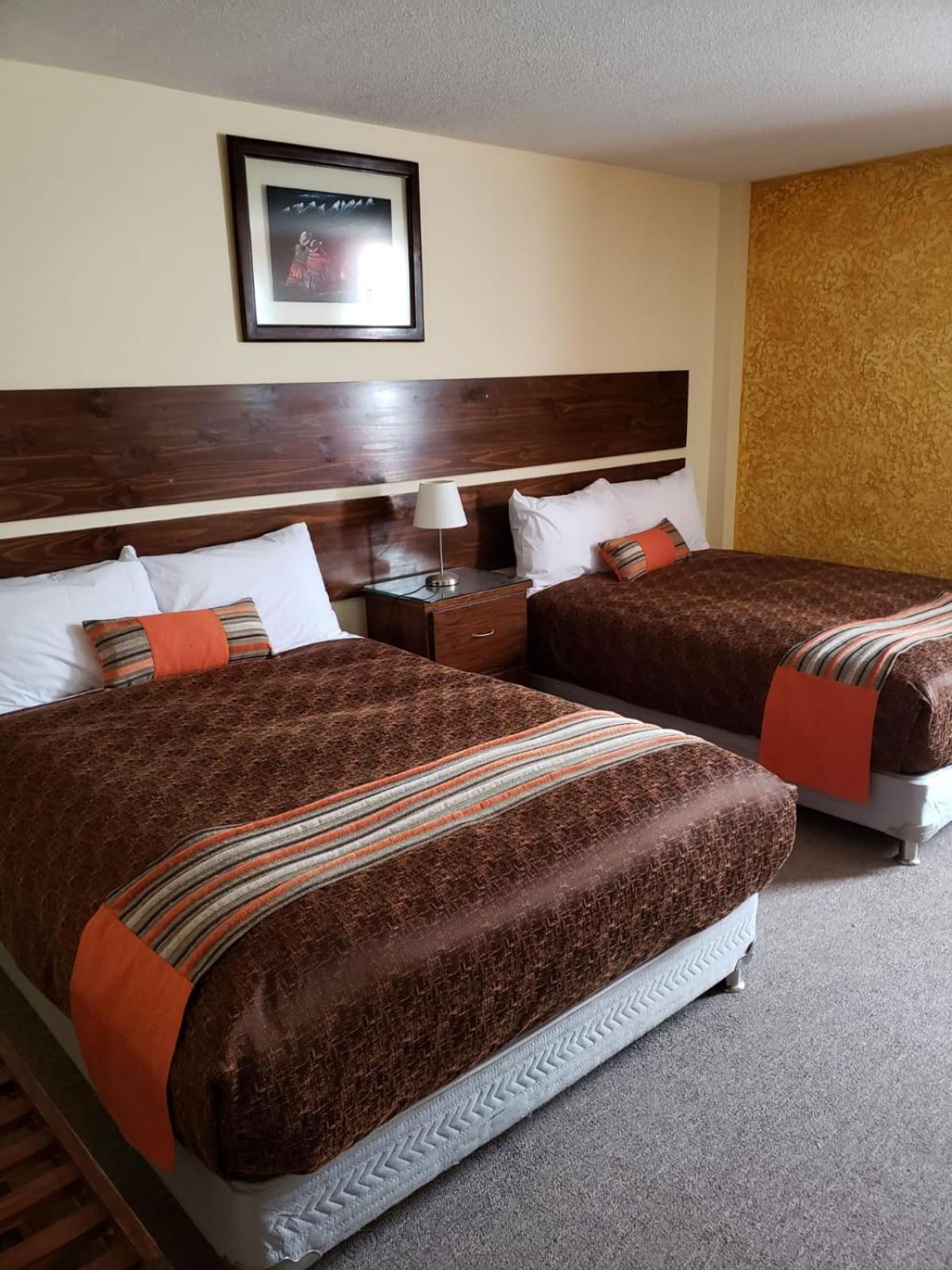Queen Room with Two Queen Beds - Disability Access photo 1