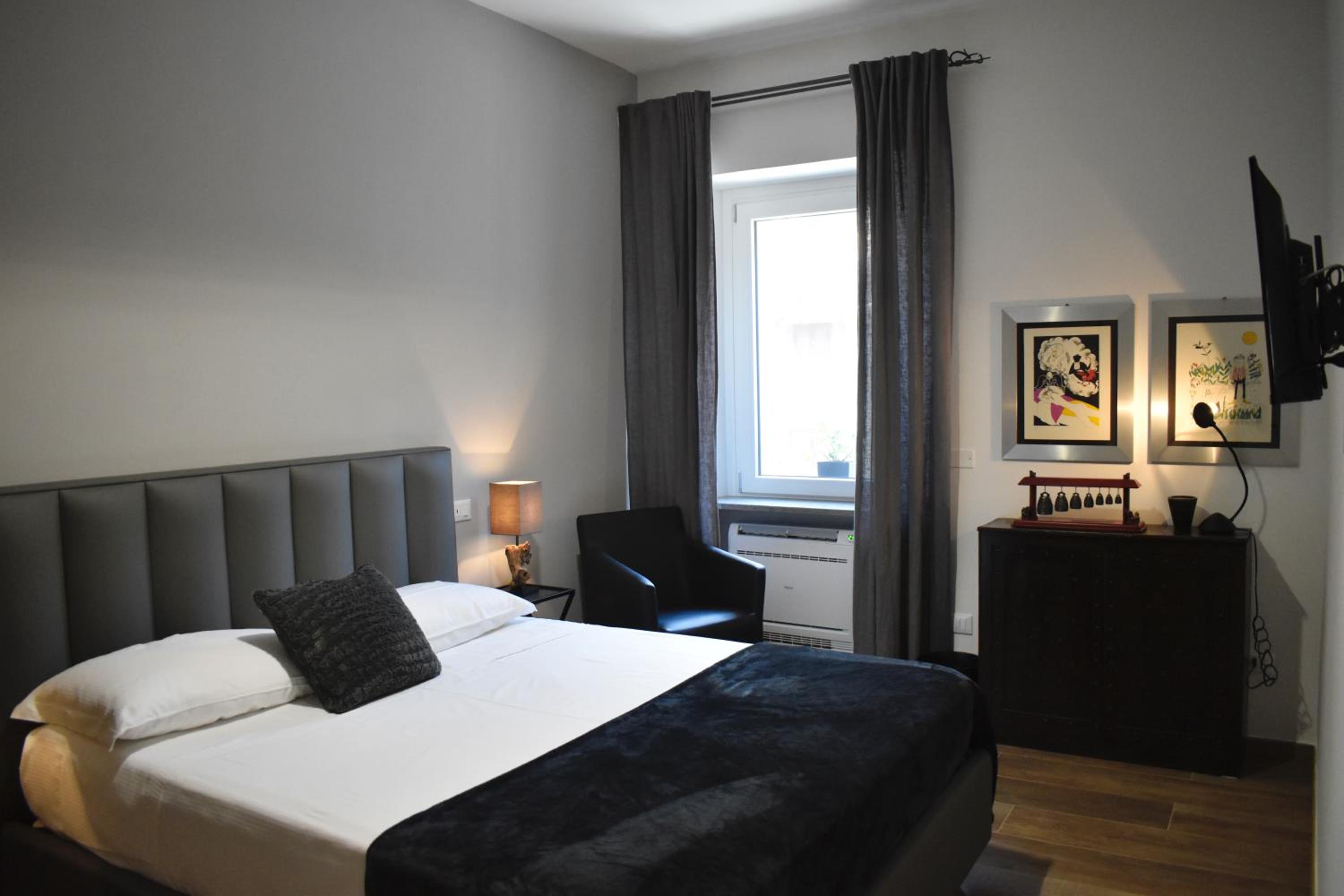 Double Room with Private Bathroom photo 3