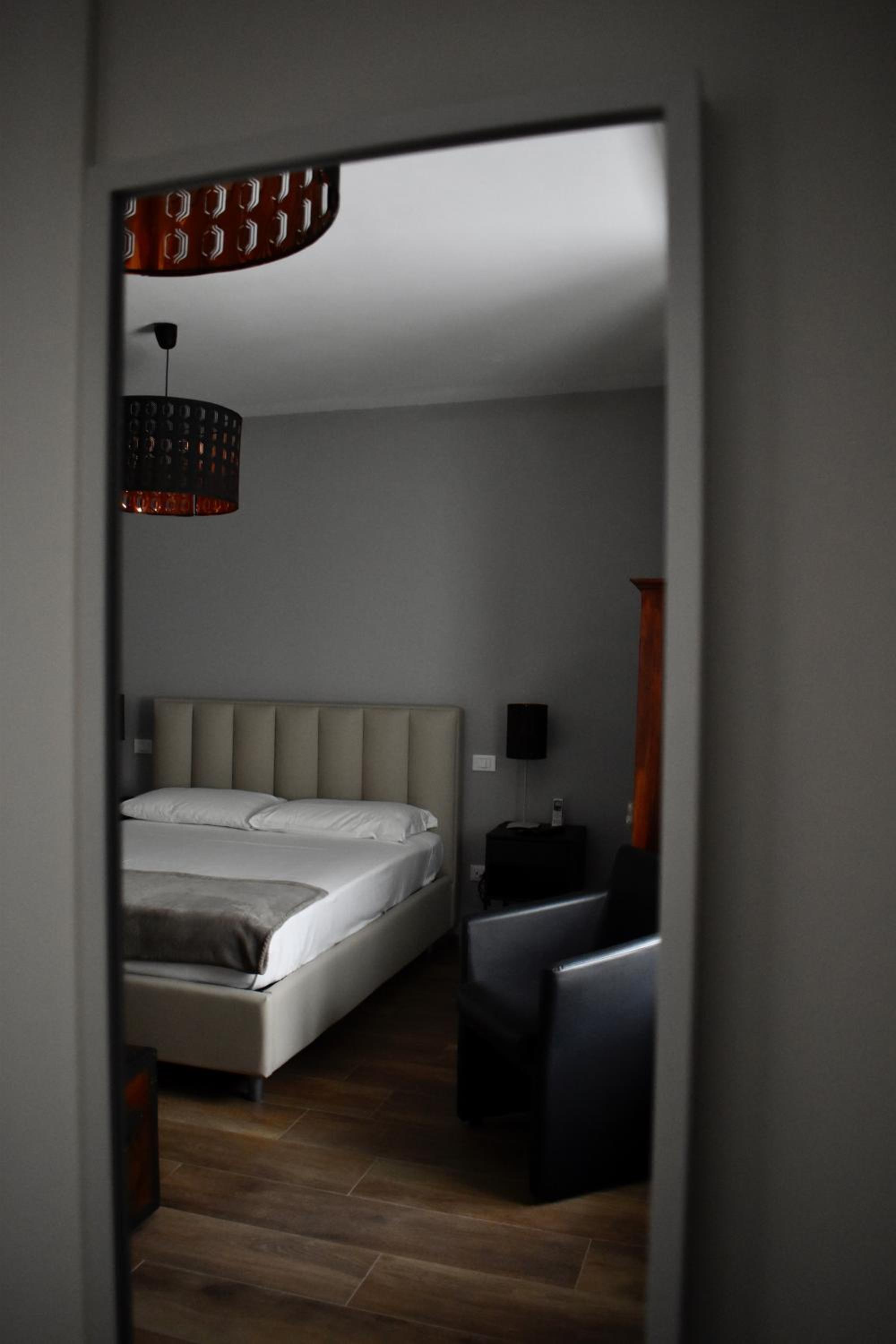 Double Room with Private Bathroom photo 3