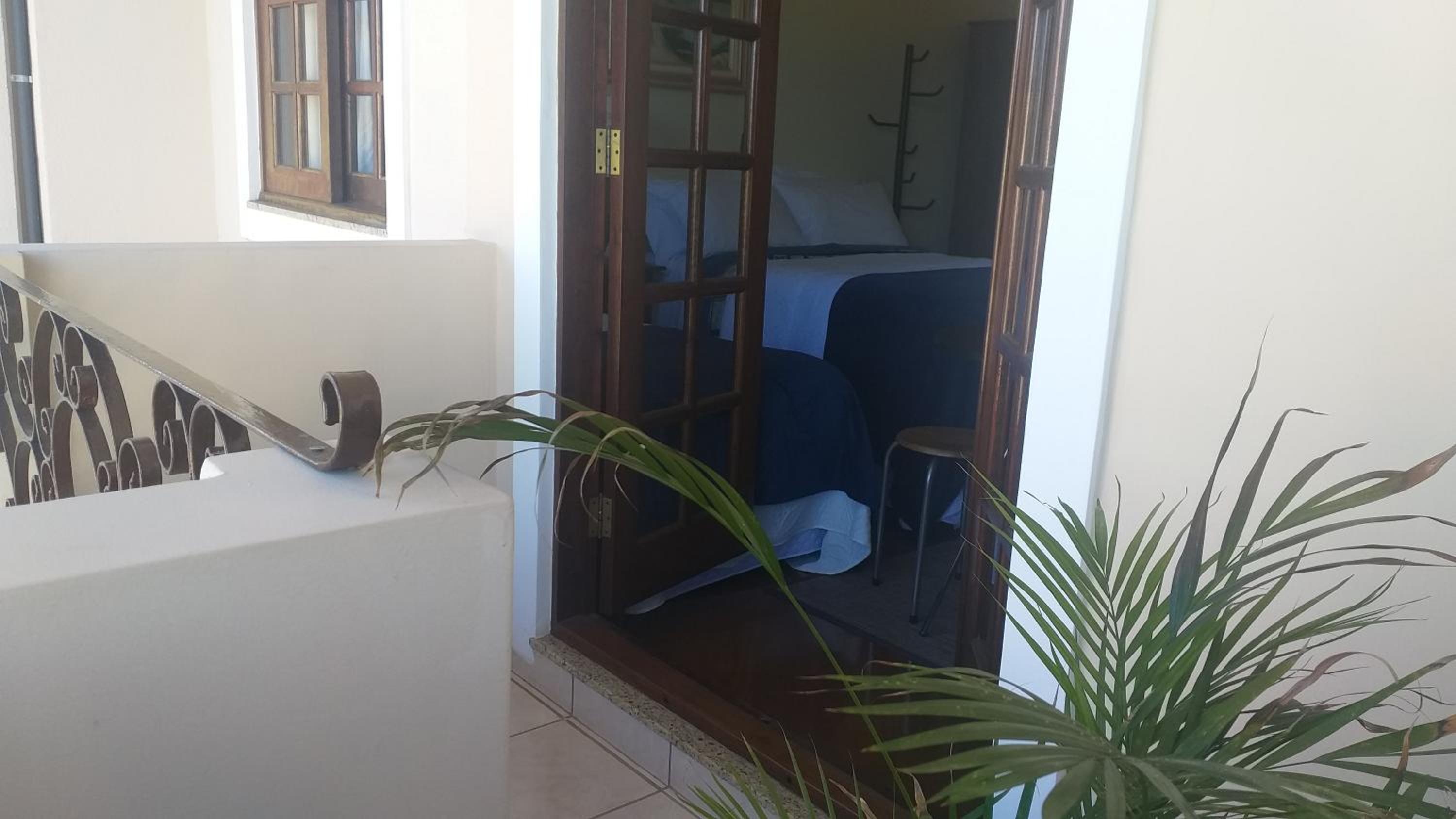 Double Room with Private External Bathroom - Photo 9
