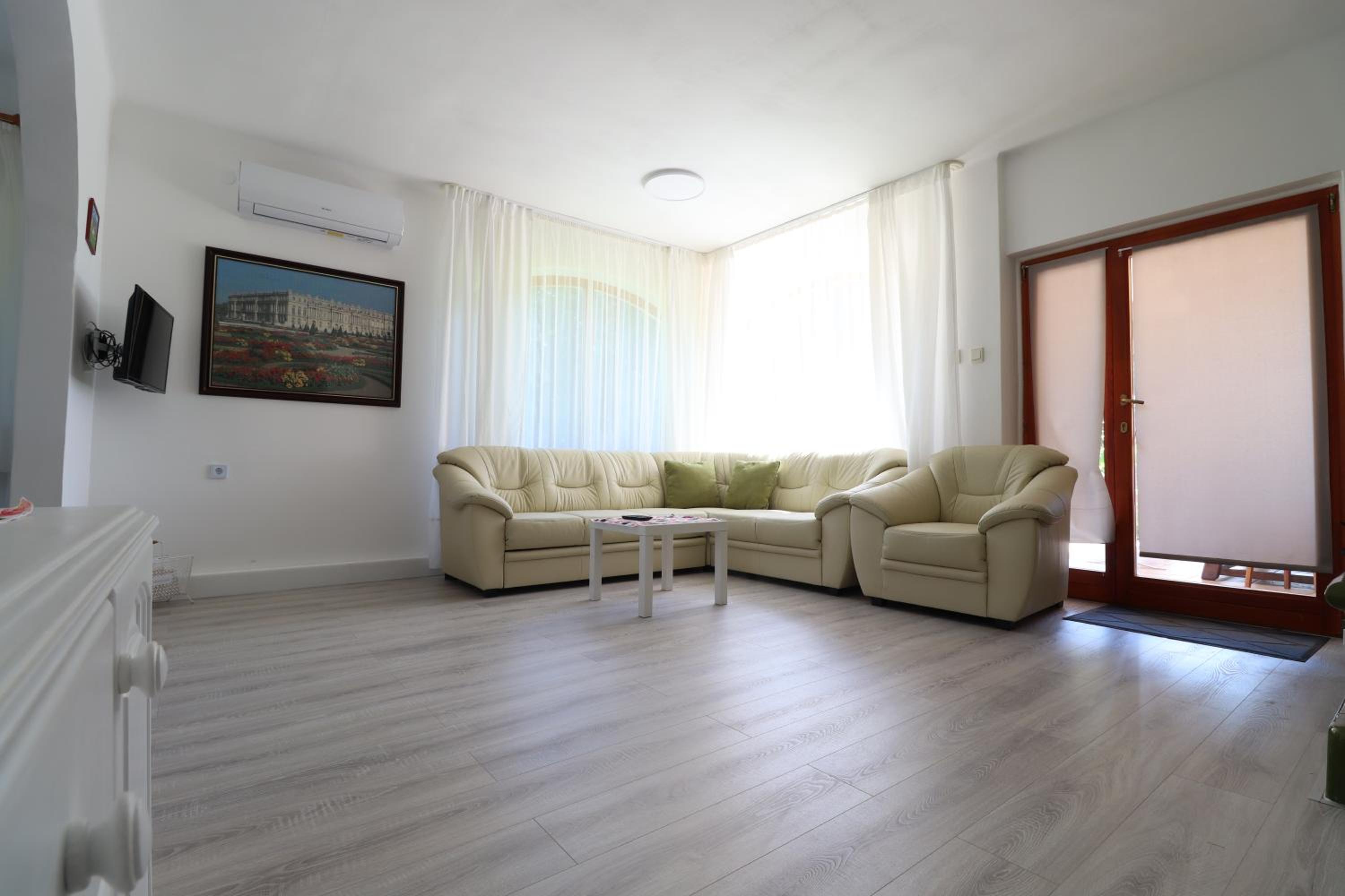 Apartment - Ground Floor photo 1