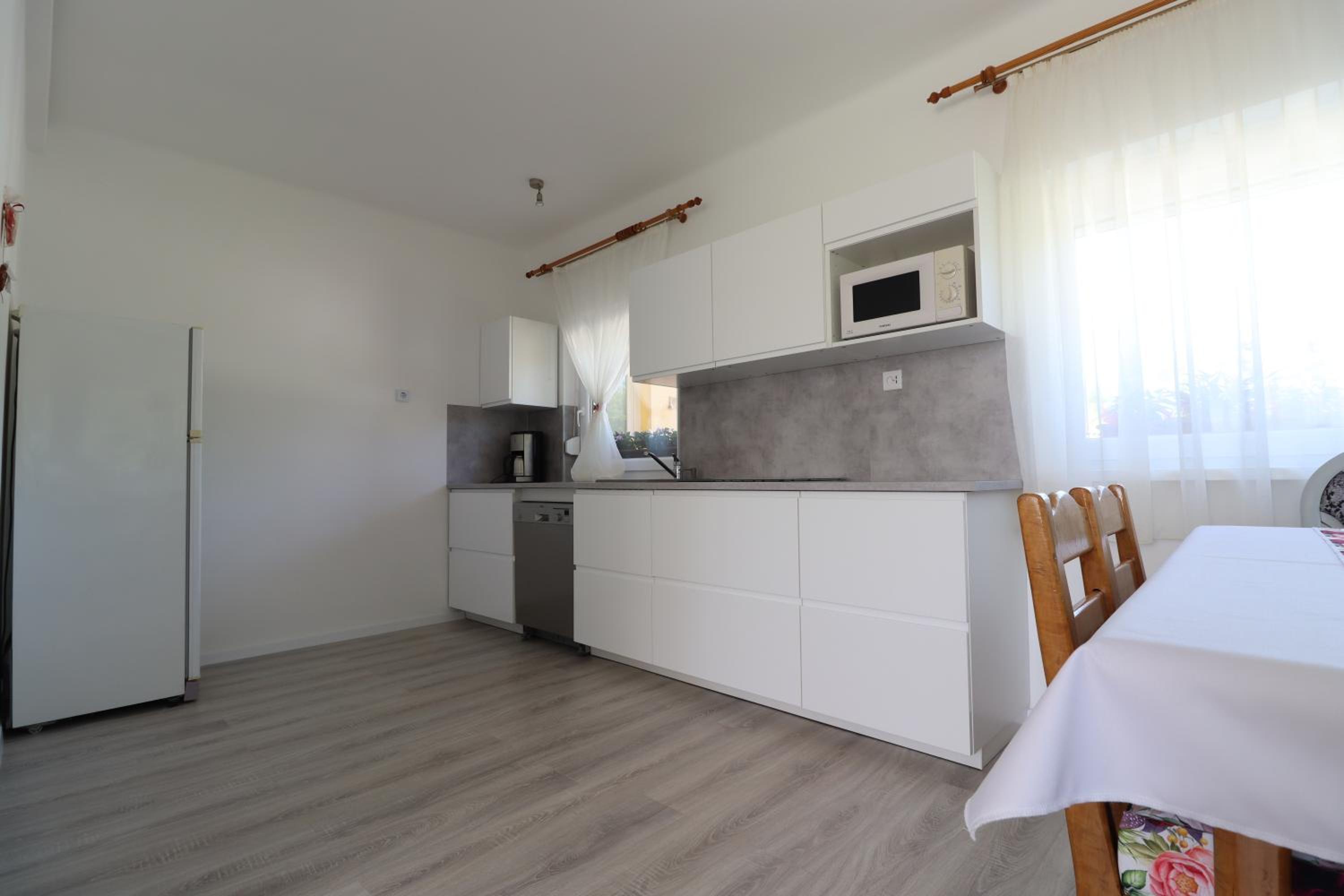 Apartment - Ground Floor photo 3