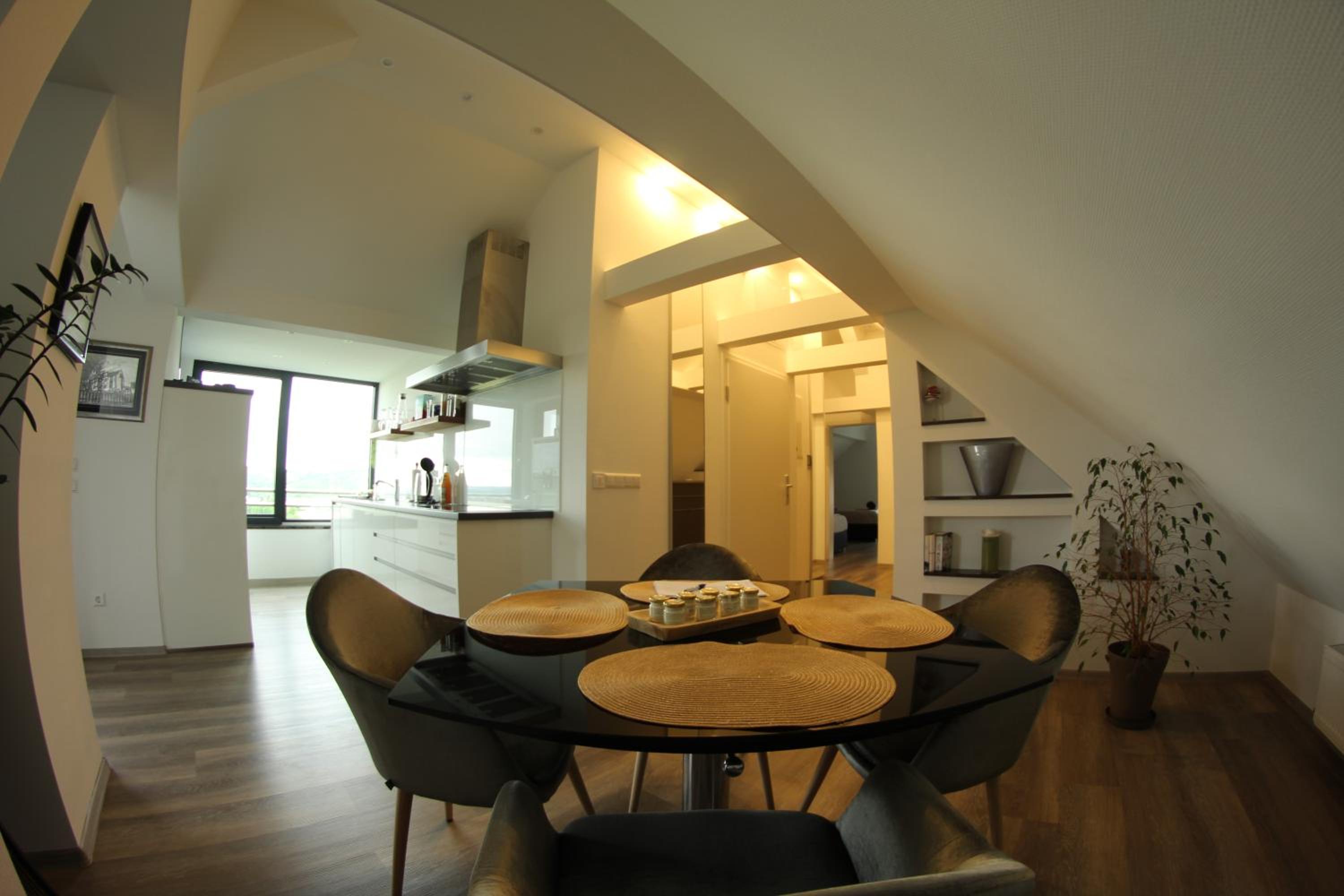 Deluxe Apartment photo 2