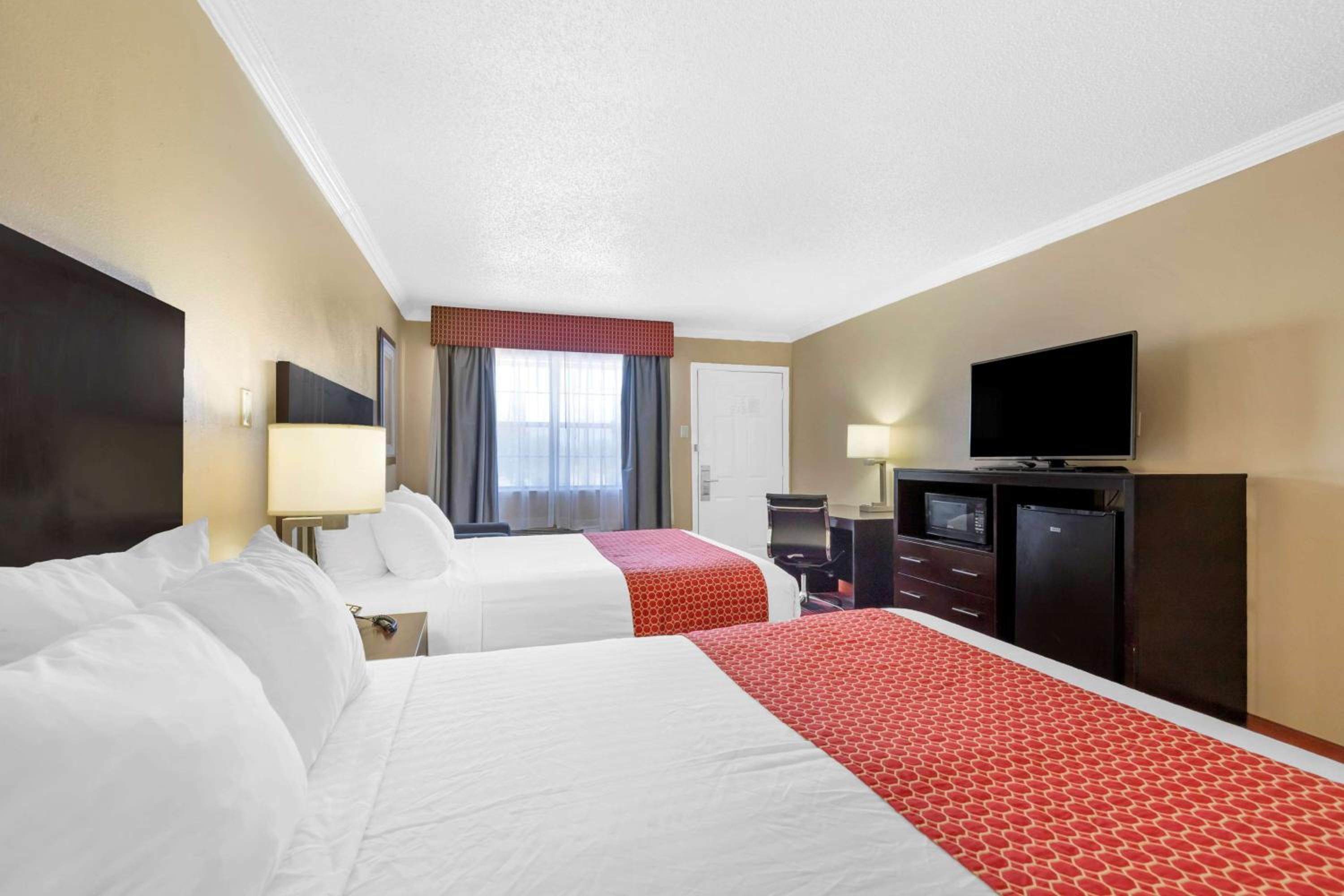 Queen Room with Two Queen Beds - Non-Smoking