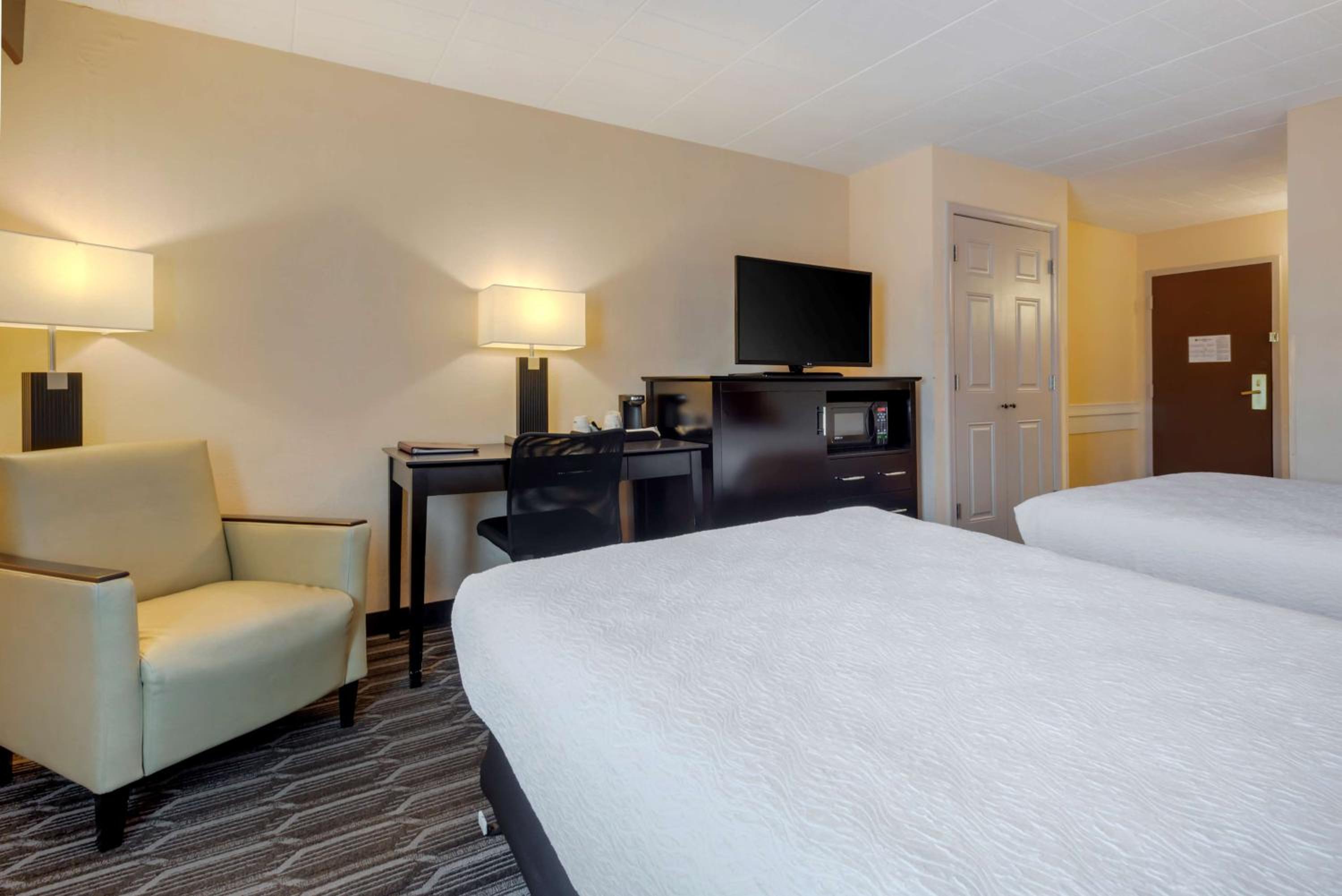 Double Room with Two Double Beds and Roll-In Shower - Disability Access/Non-Smoking - Photo 1