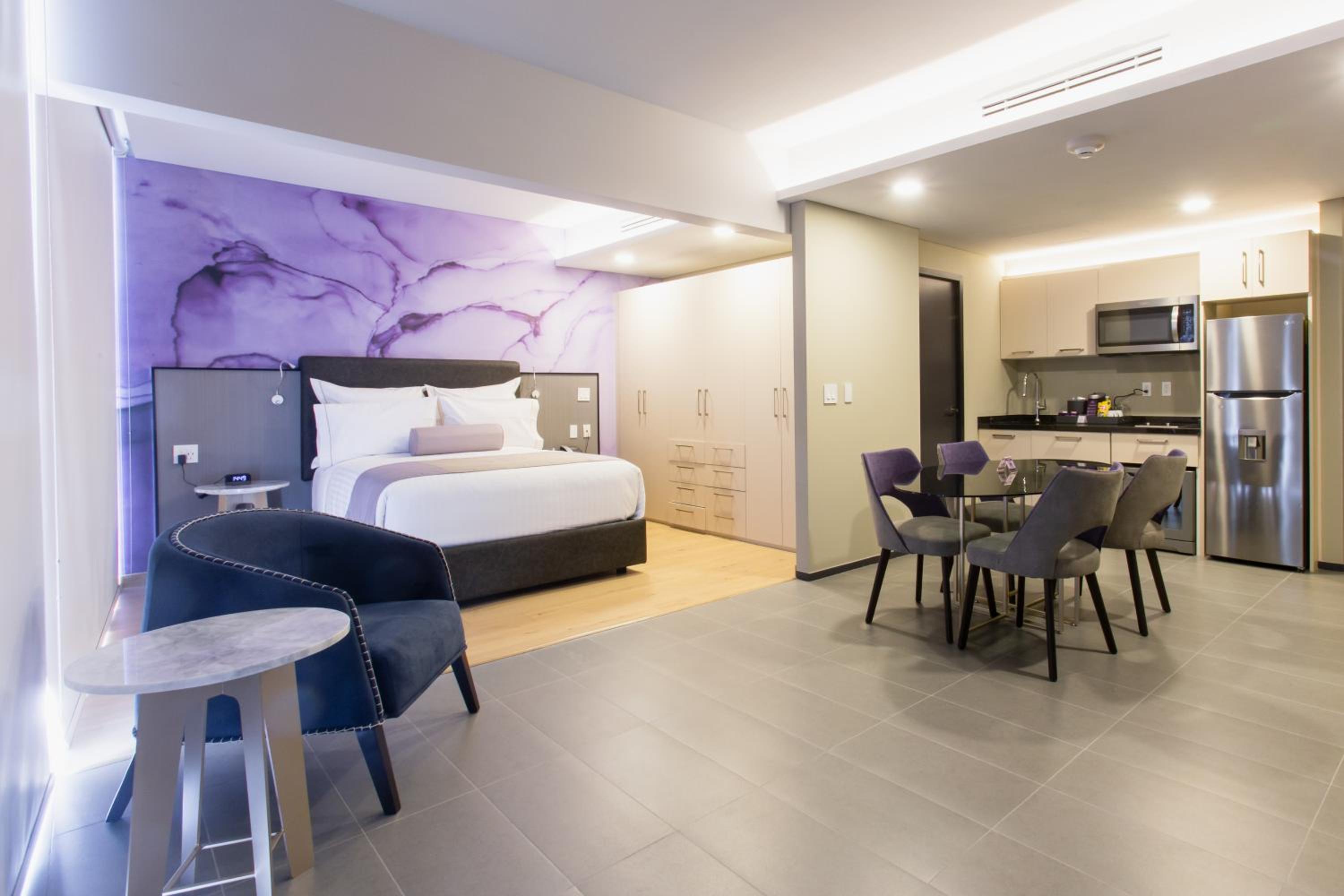Junior Suite Queen photo 1