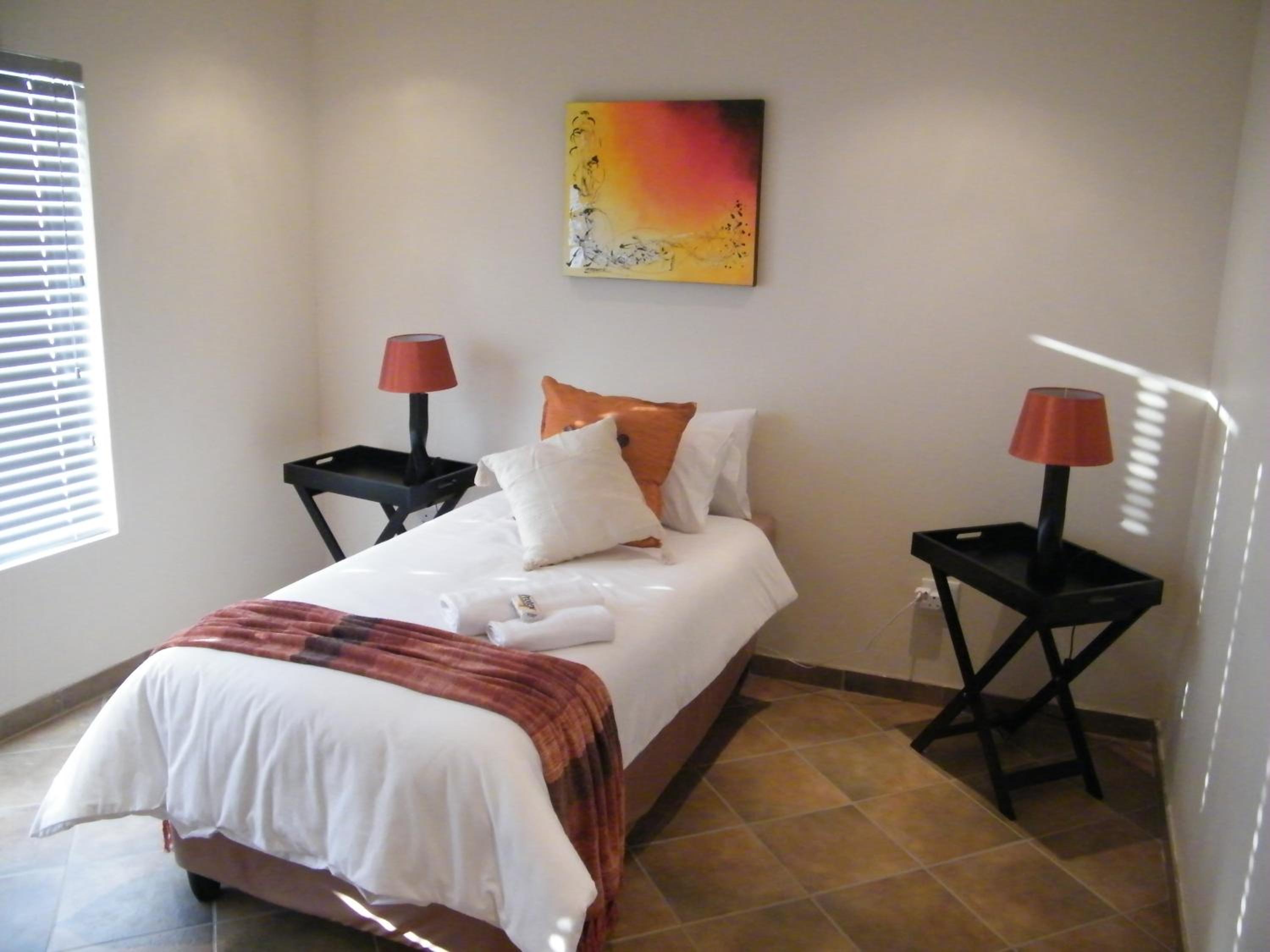 Standard Single Room photo 2