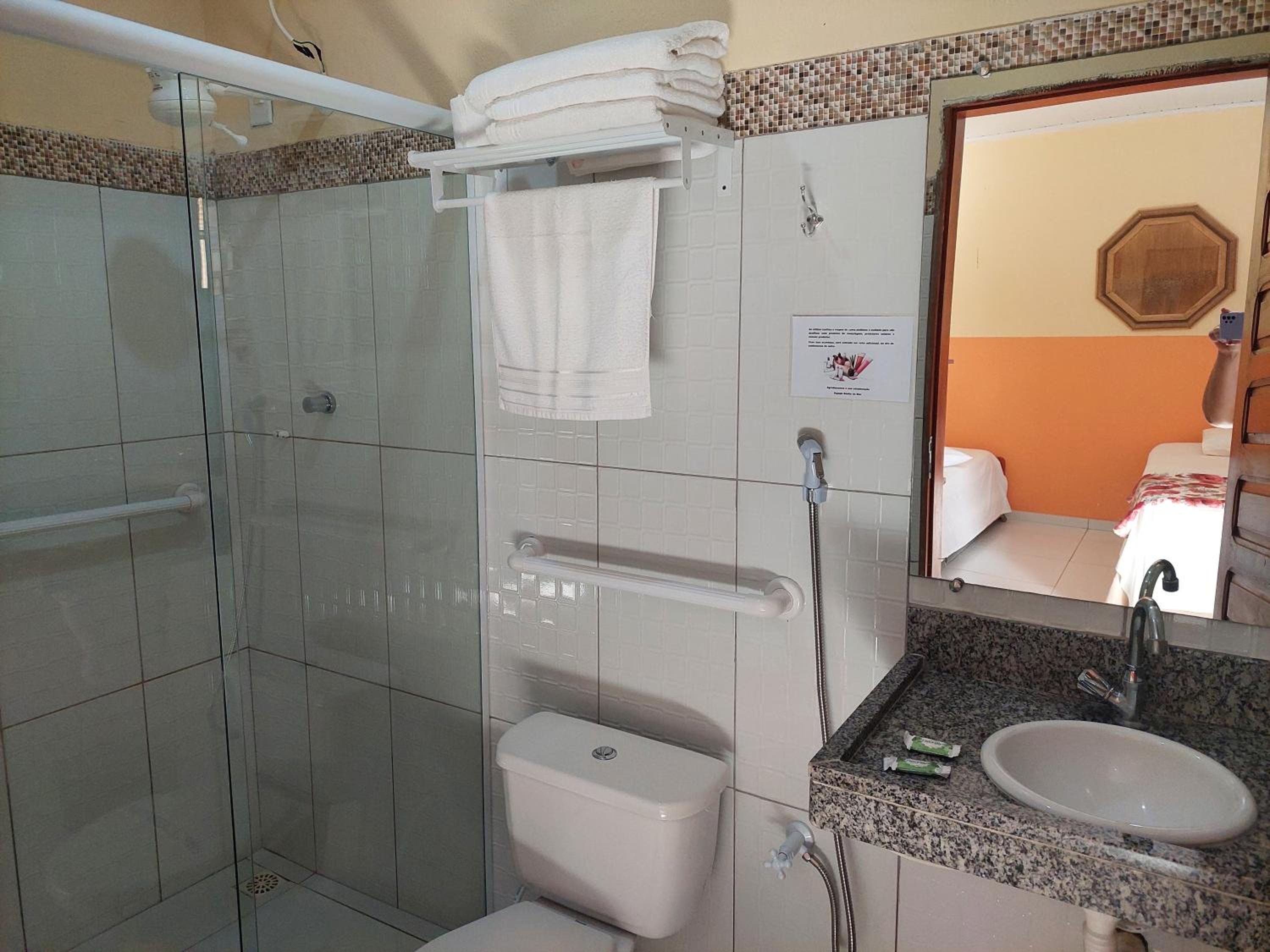 Suite with Balcony - Photo 7