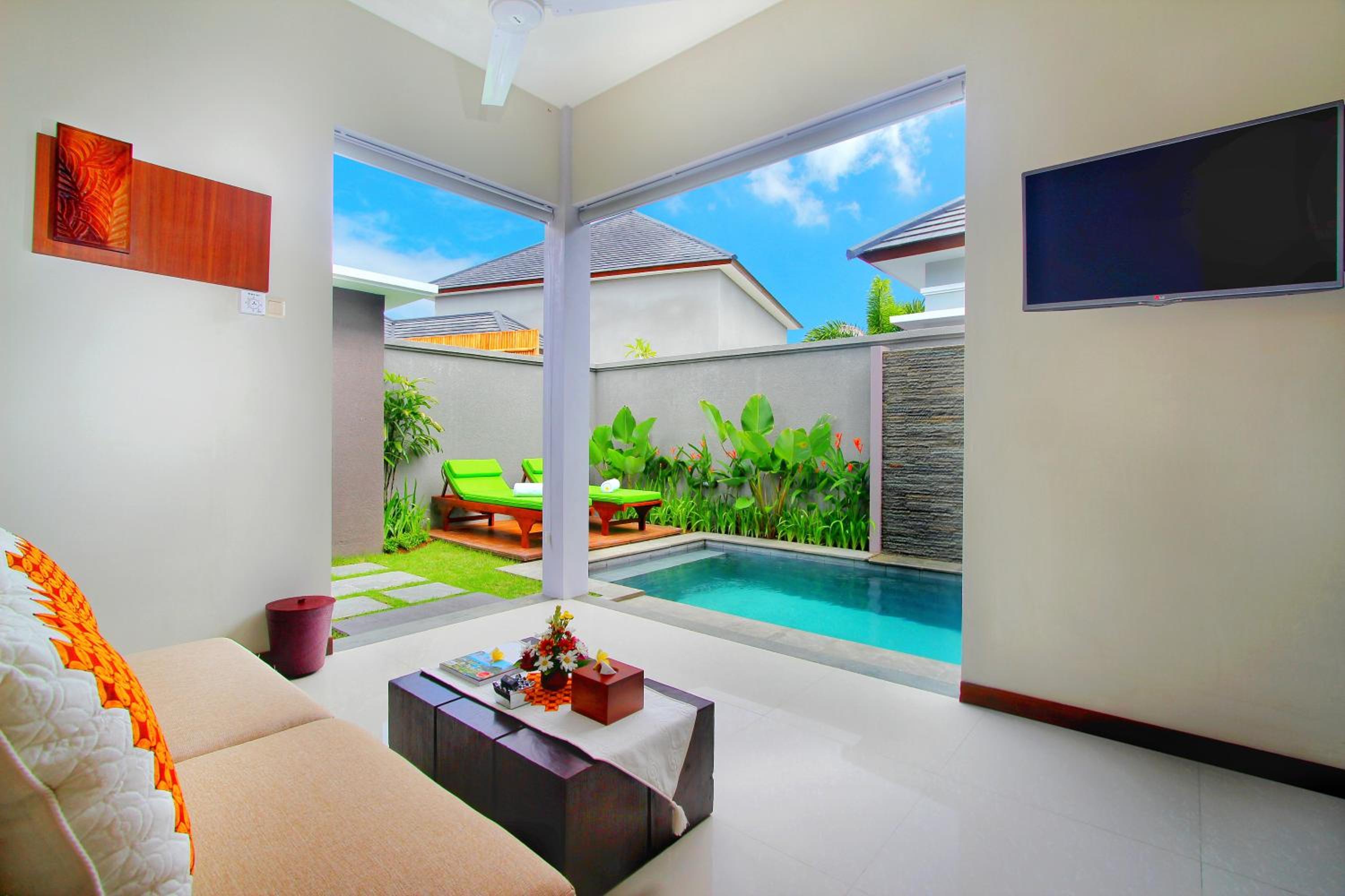 Superior One-Bedroom Villa with Private Pool - Photo 11