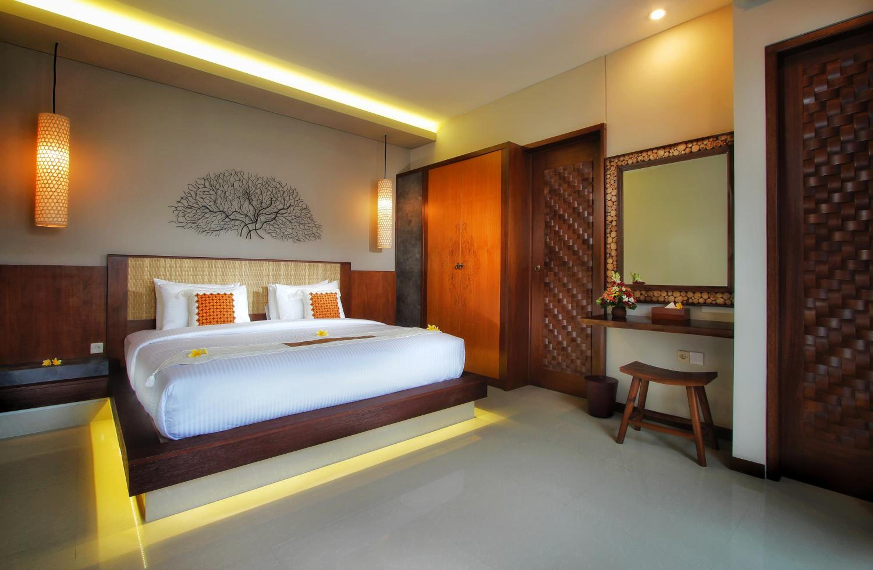 Superior One-Bedroom Villa with Private Pool - Photo 8