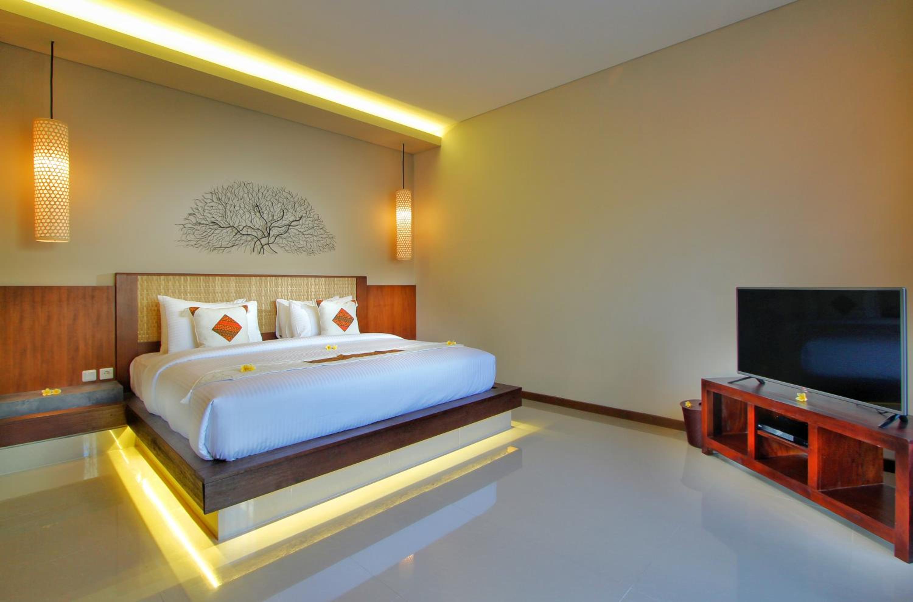 Deluxe Two-Bedroom Villa with Private Pool - Photo 32