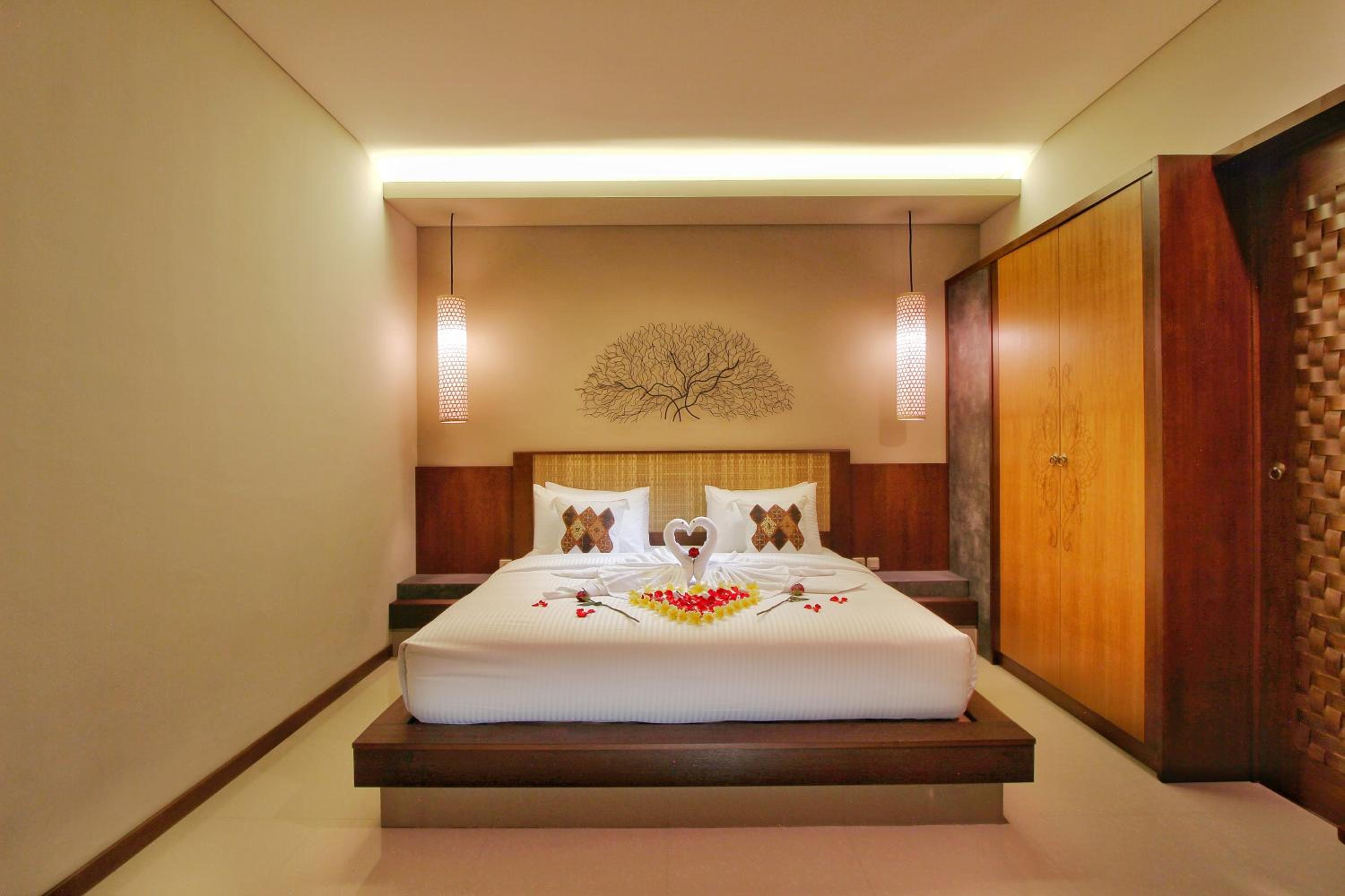 Deluxe Two-Bedroom Villa with Private Pool - Photo 1