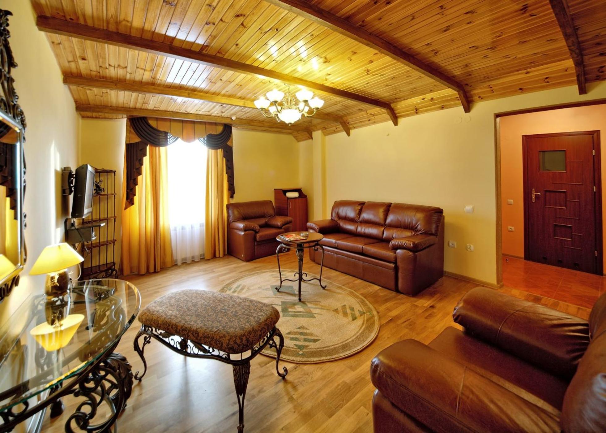 King Suite with Balcony photo 1