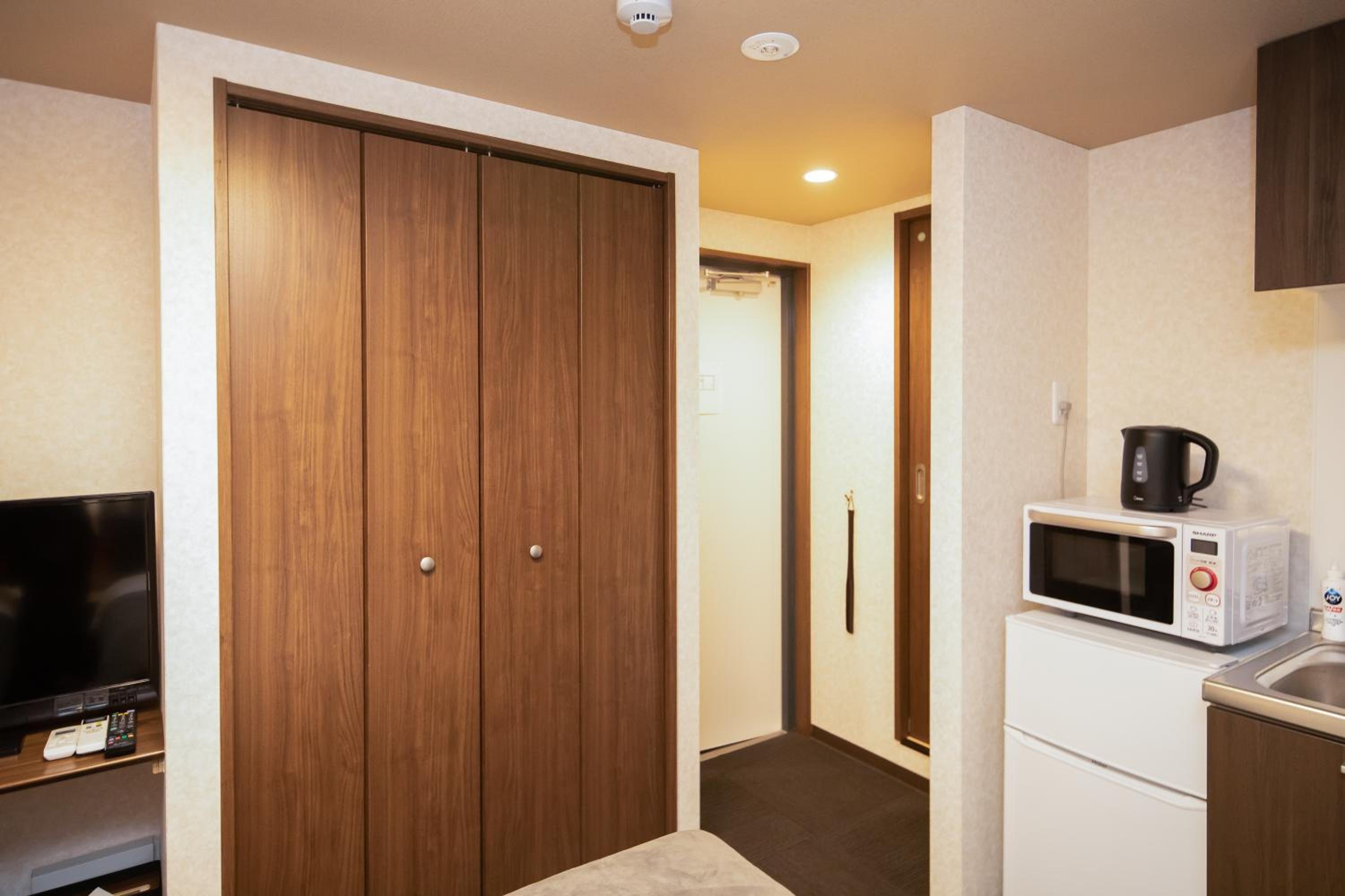 Standard Twin Room - Photo 18