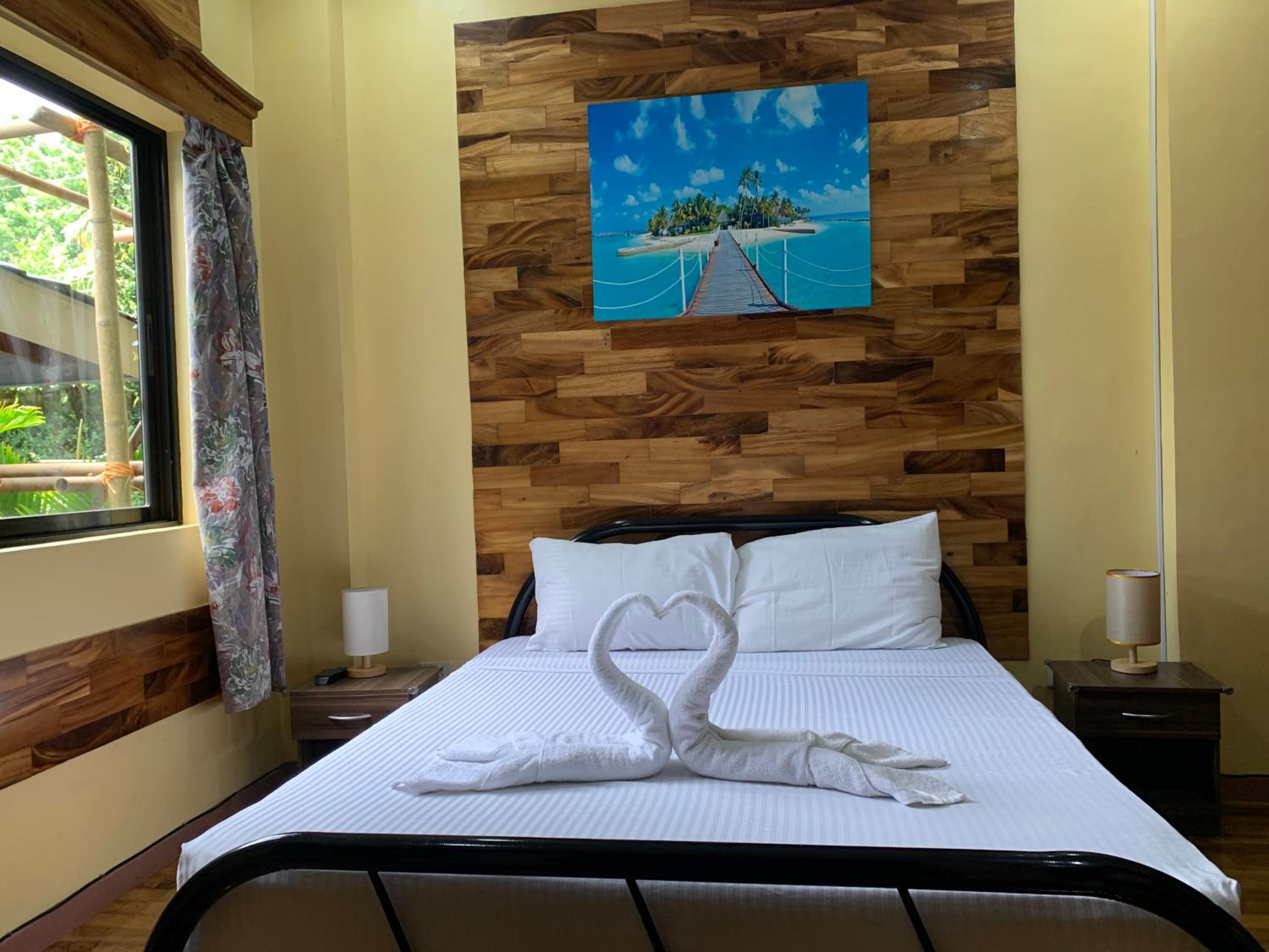 Standard Queen Room - Photo 1