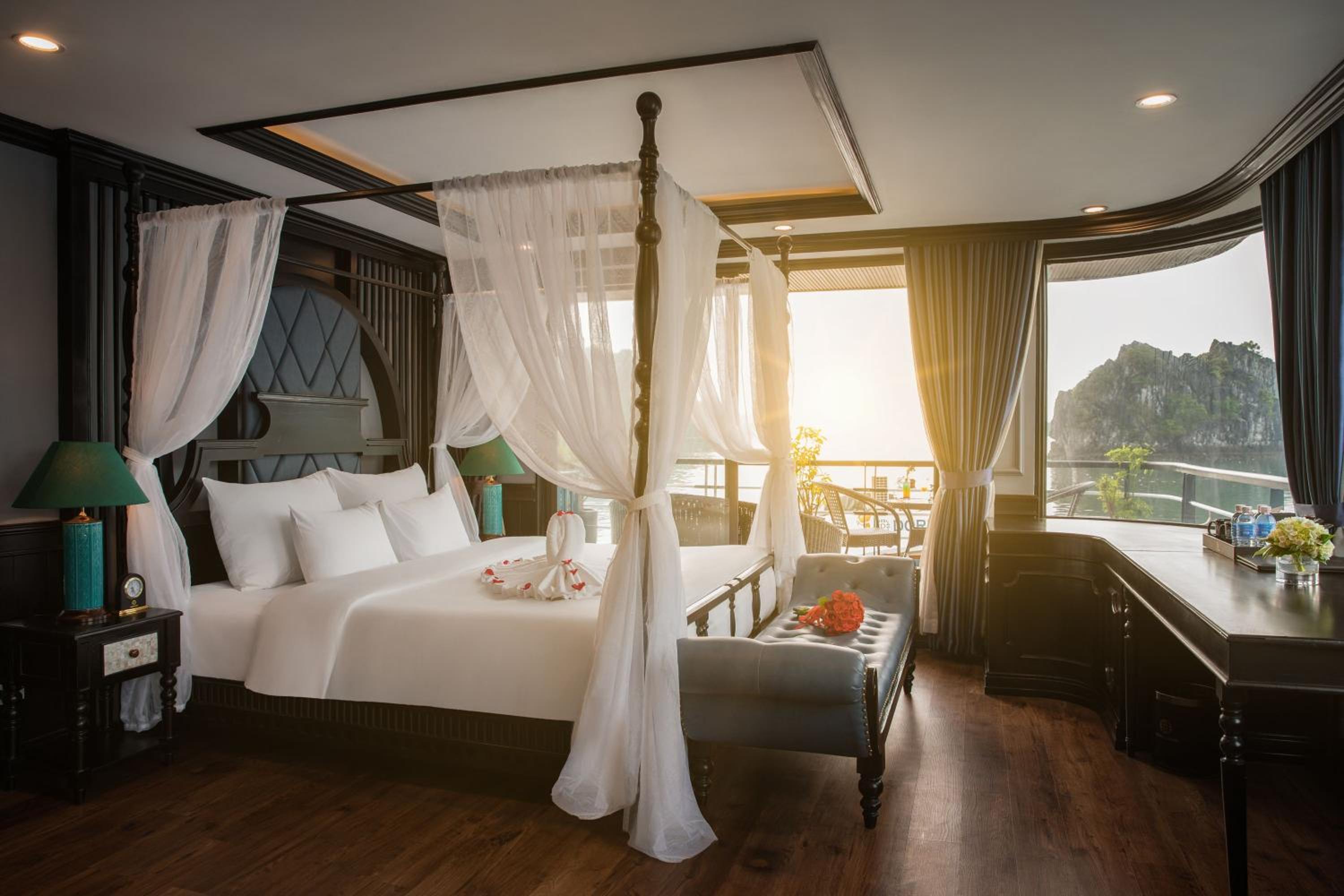 Executive Suite - Photo 33