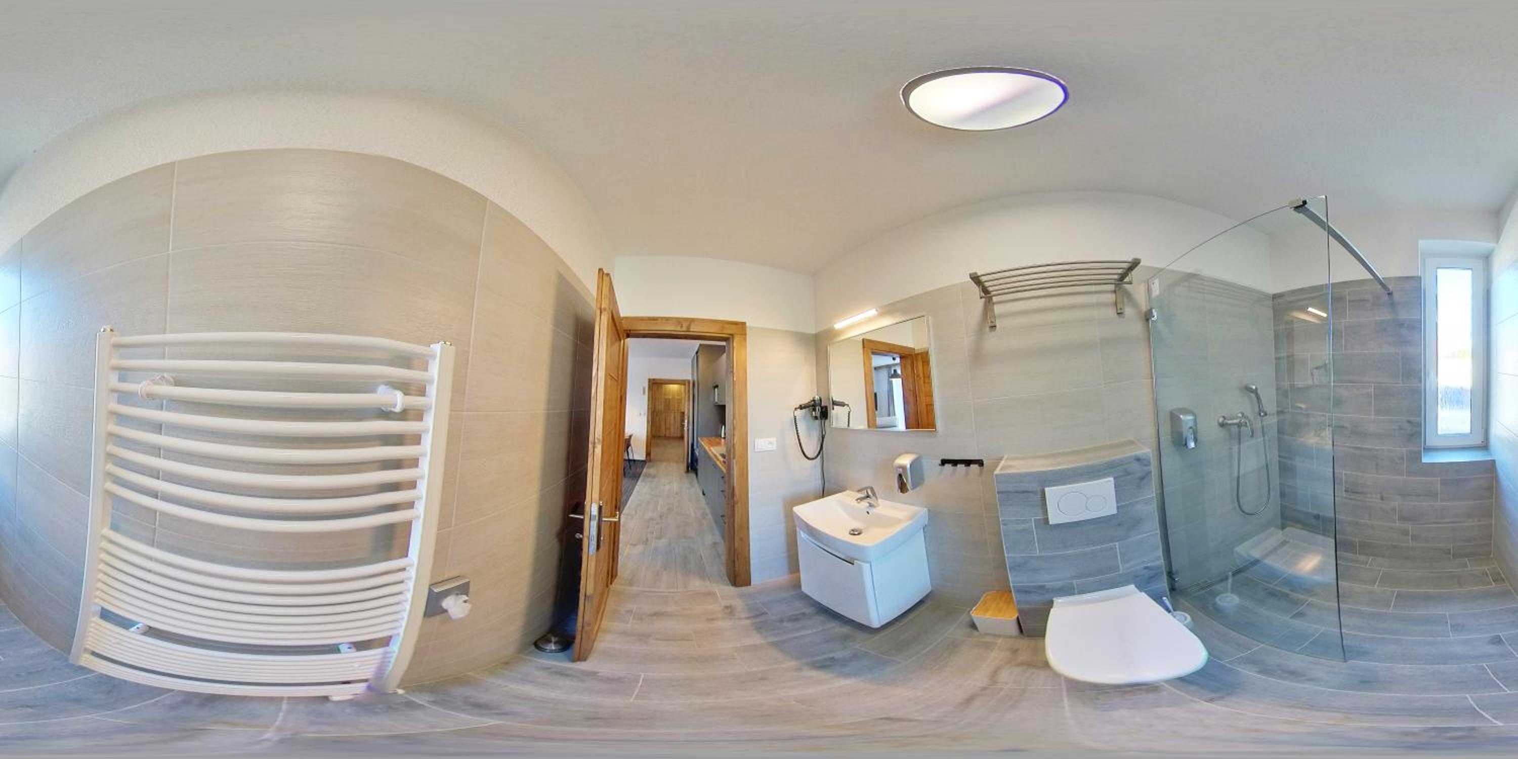One-Bedroom Apartment photo 2