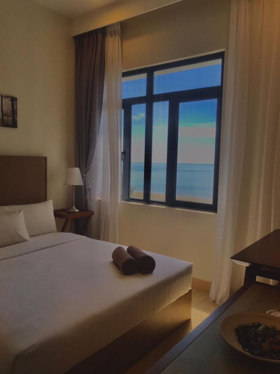 Family Room with Sea View - Photo 2