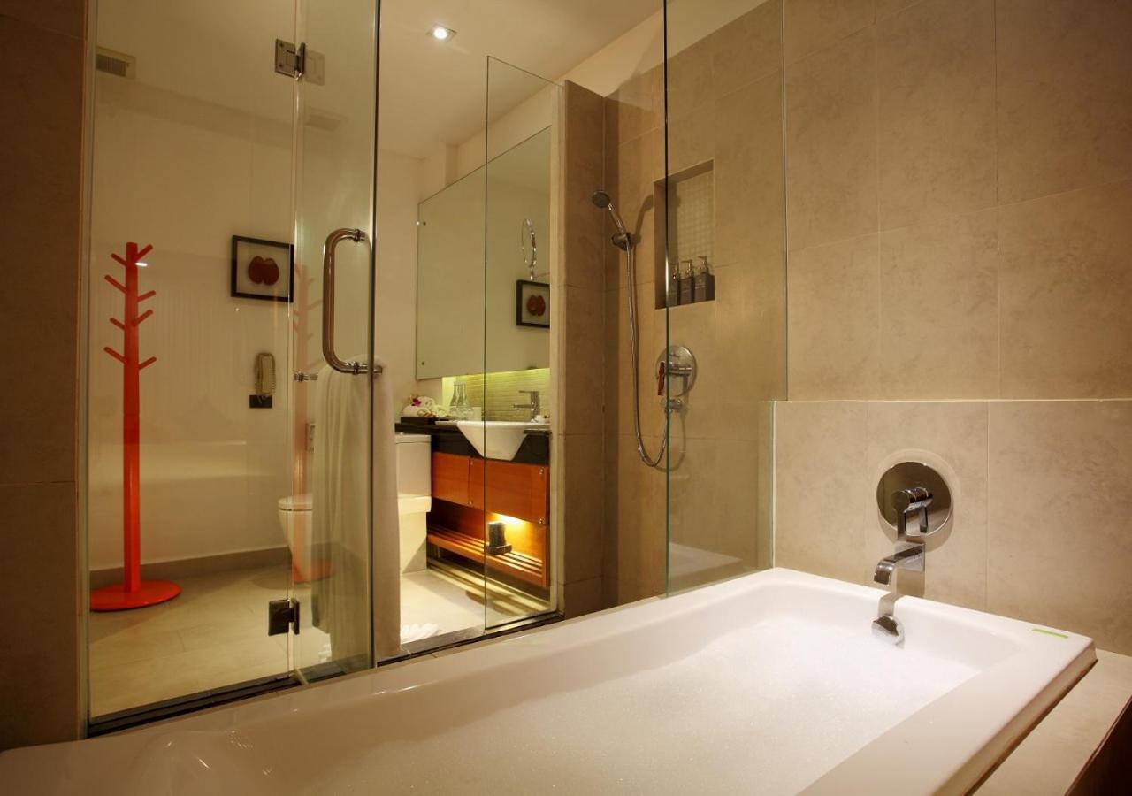 Deluxe Double Room Pool View with Daily Complimentary Mini-bar - Photo 4