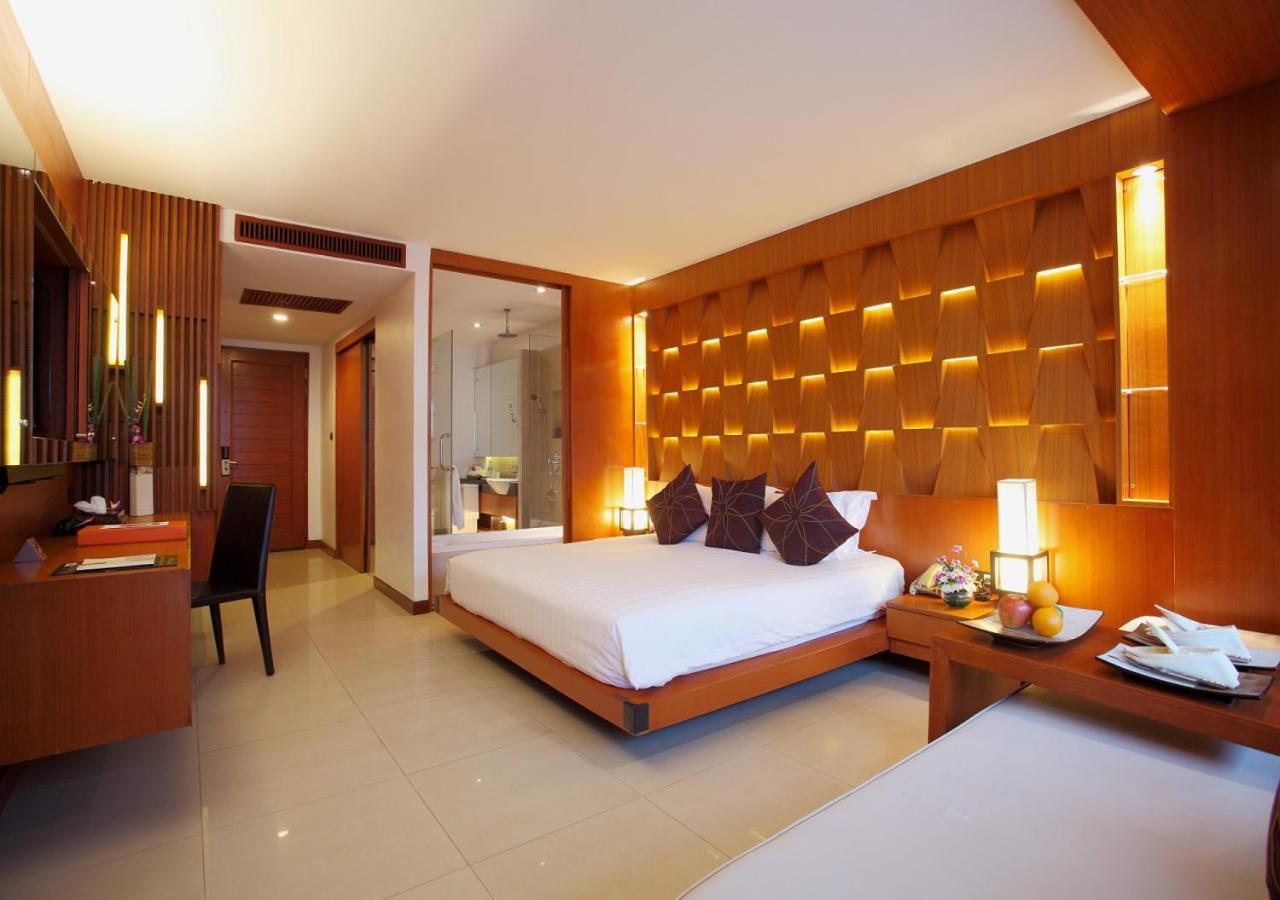 Deluxe Double Room Pool View with Daily Complimentary Mini-bar - Photo 1