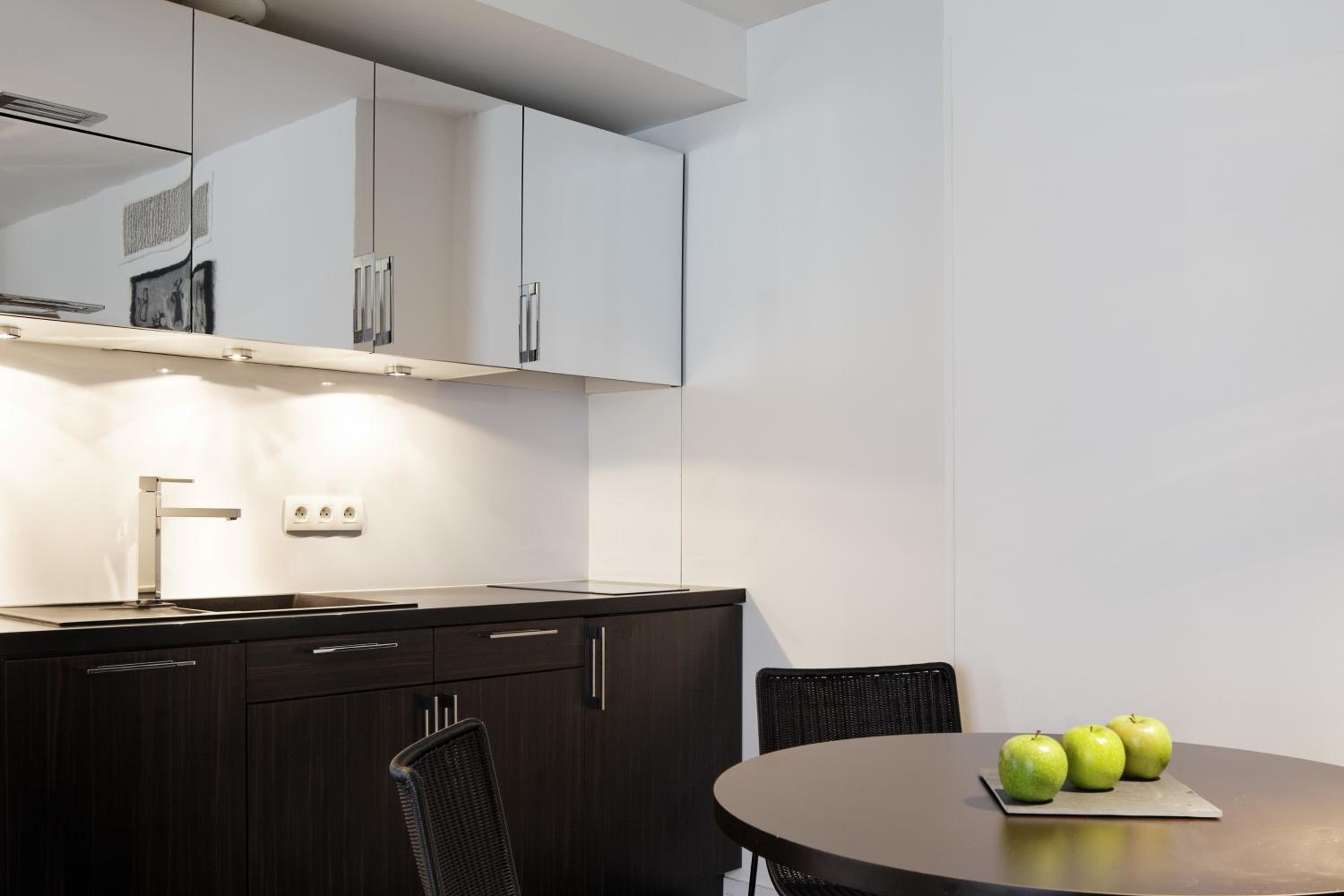 One-Bedroom Apartment - Photo 13