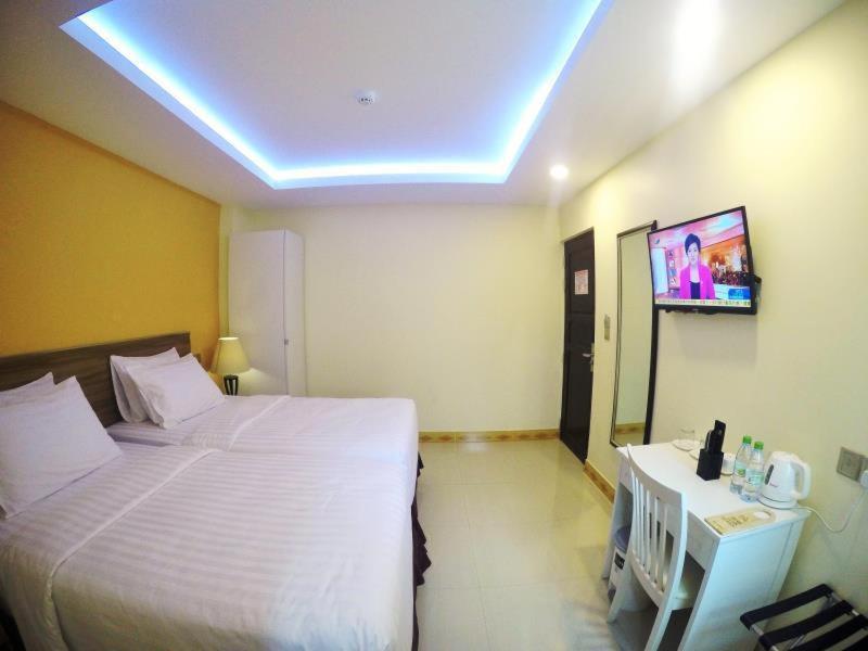 Standard Twin Room photo 3