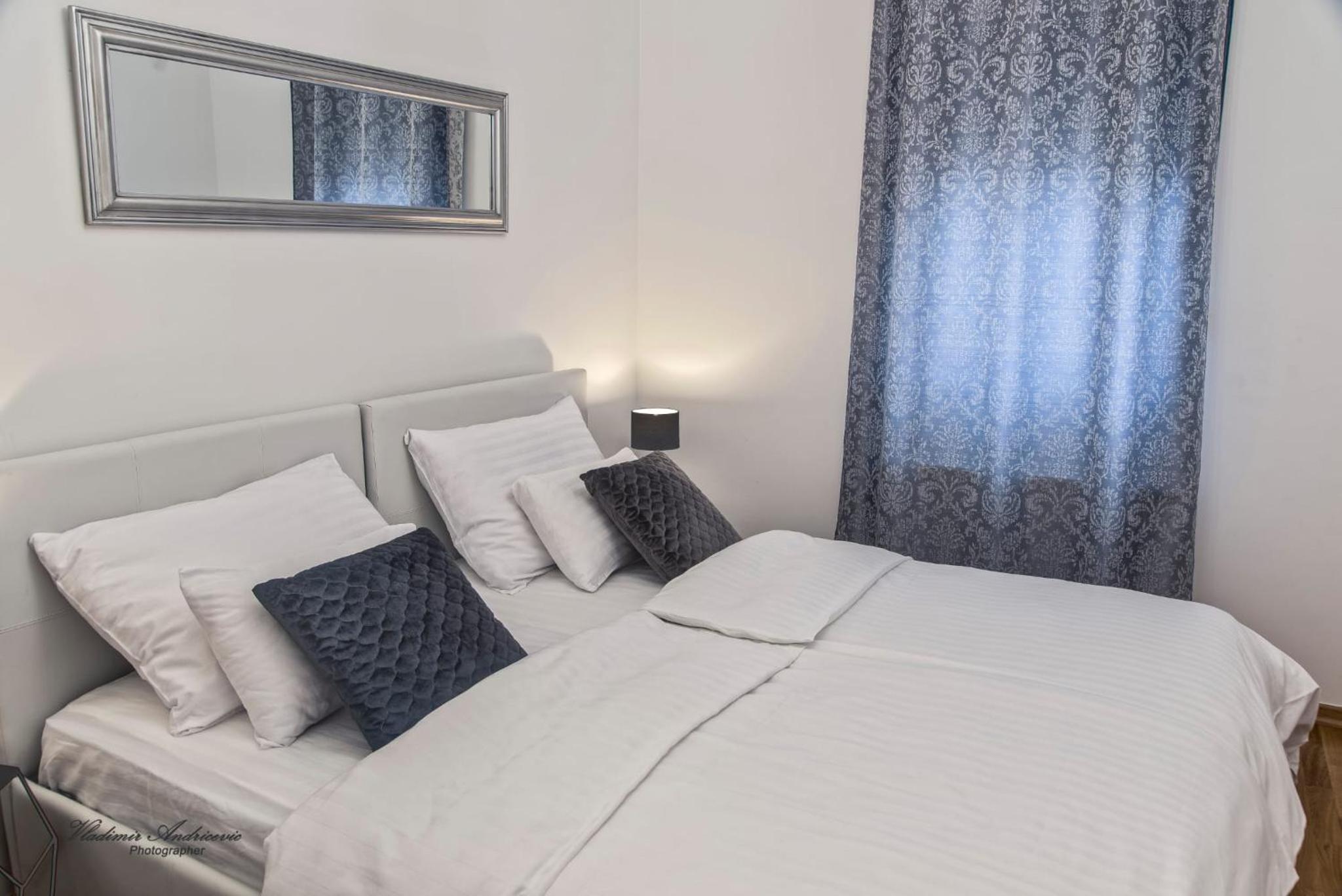Three-Bedroom Apartment - Photo 7