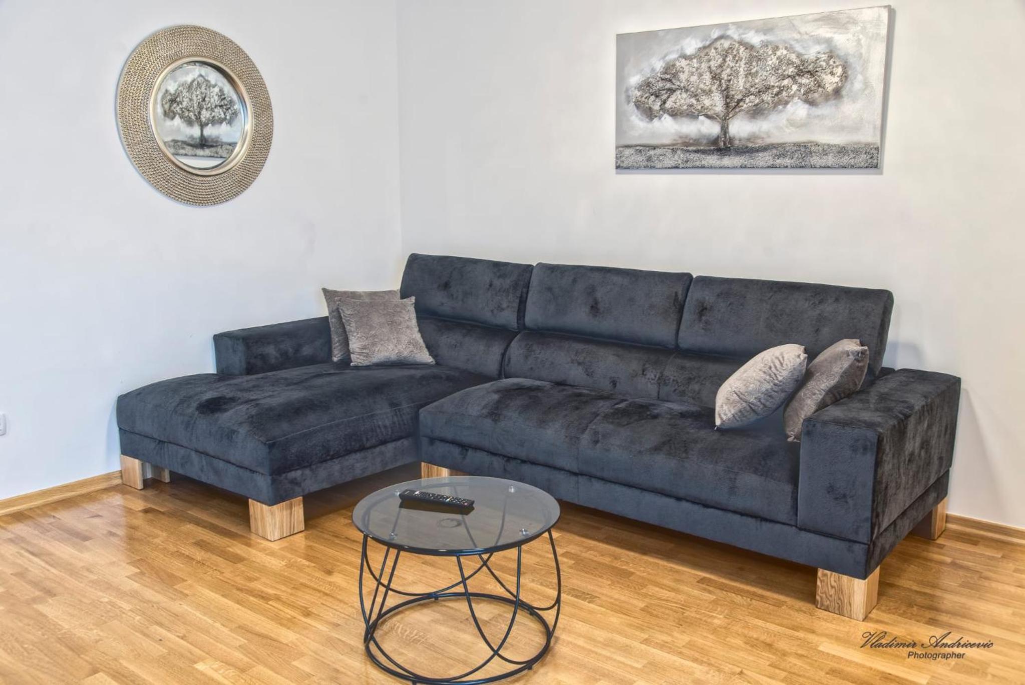 Three-Bedroom Apartment - Photo 4