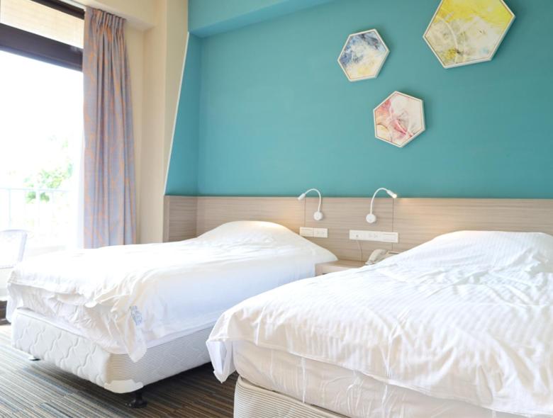 Twin Room with Private Bathroom photo 1