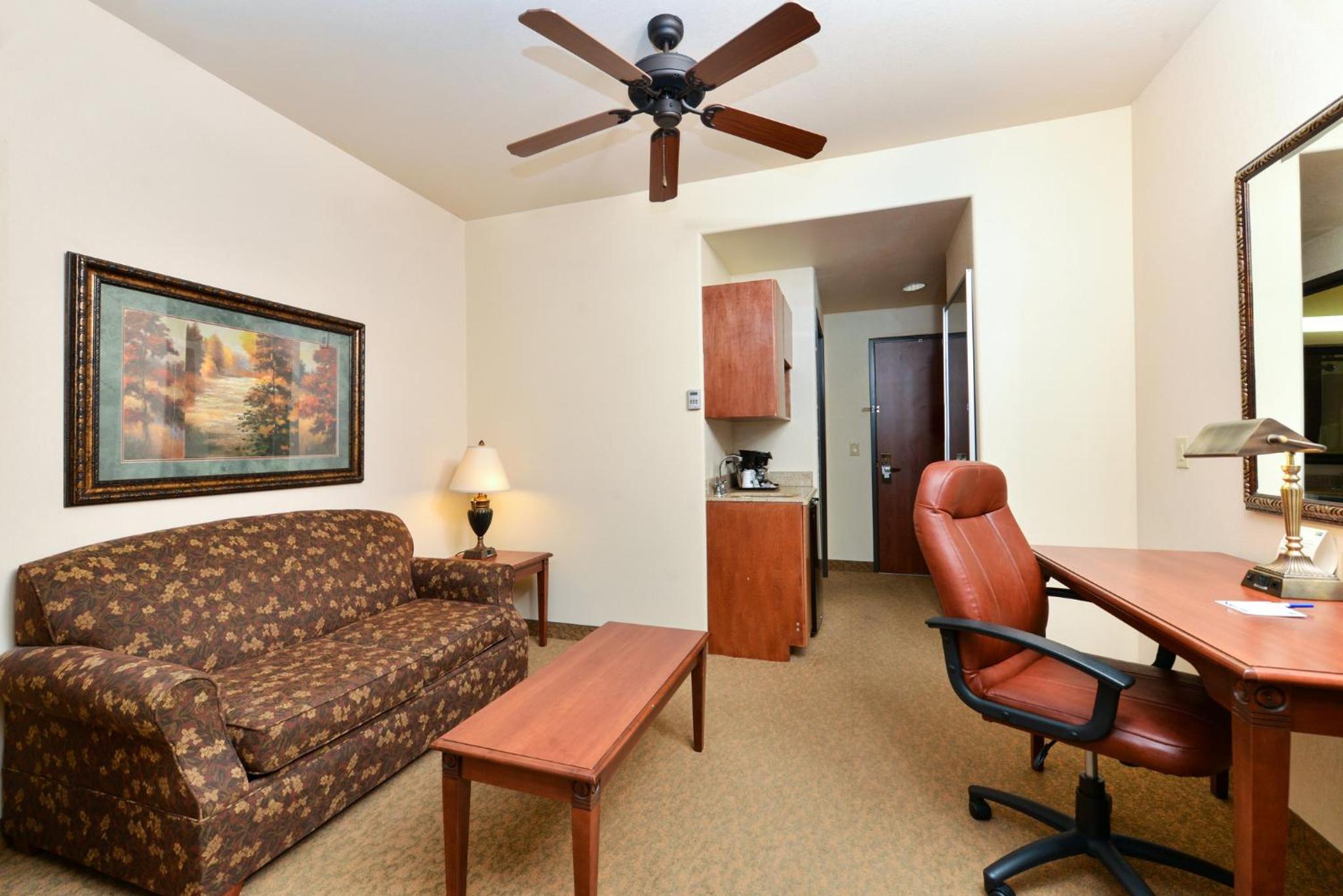 King Suite - Photo 2