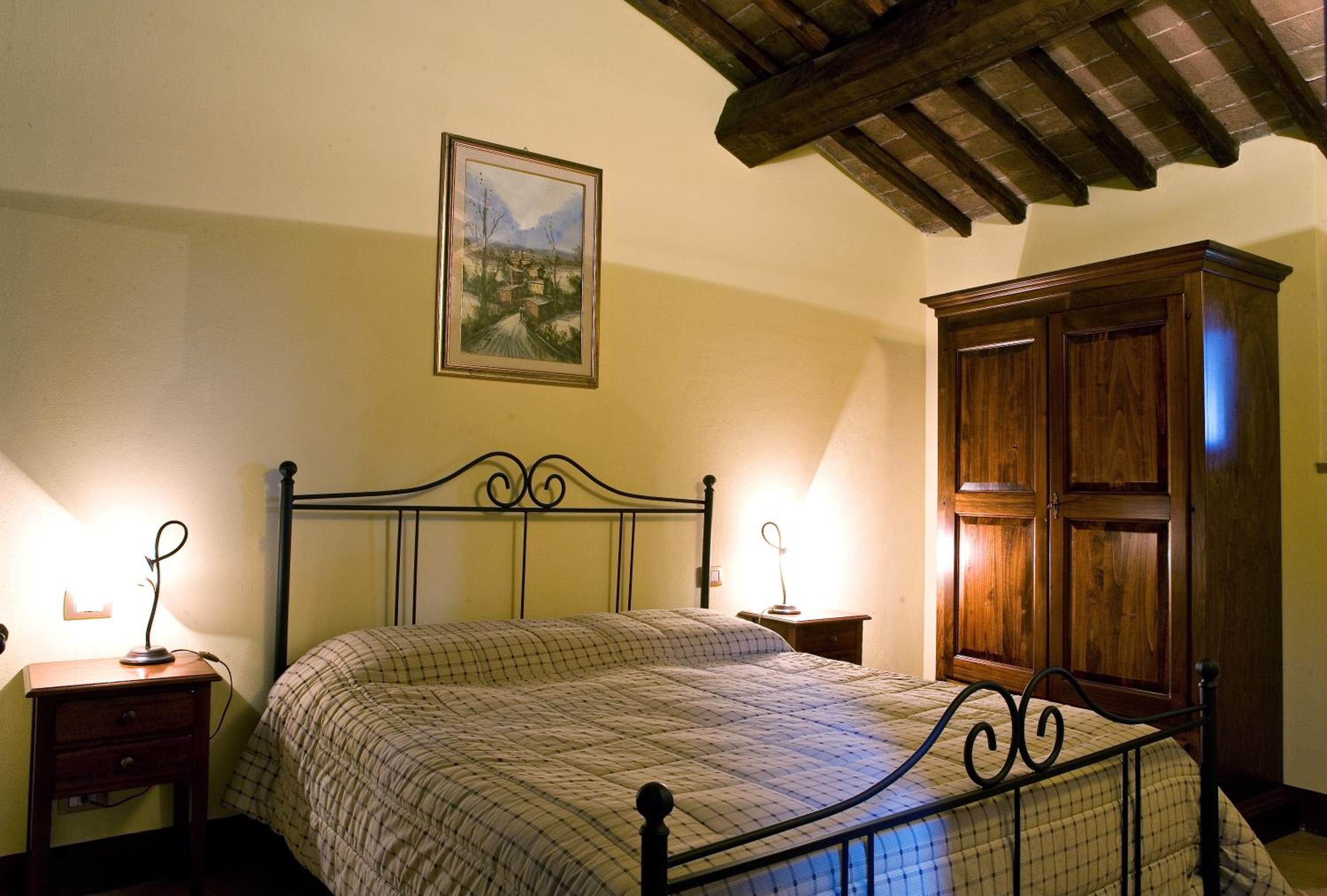 One-Bedroom Apartment (4 Adults) - Photo 7