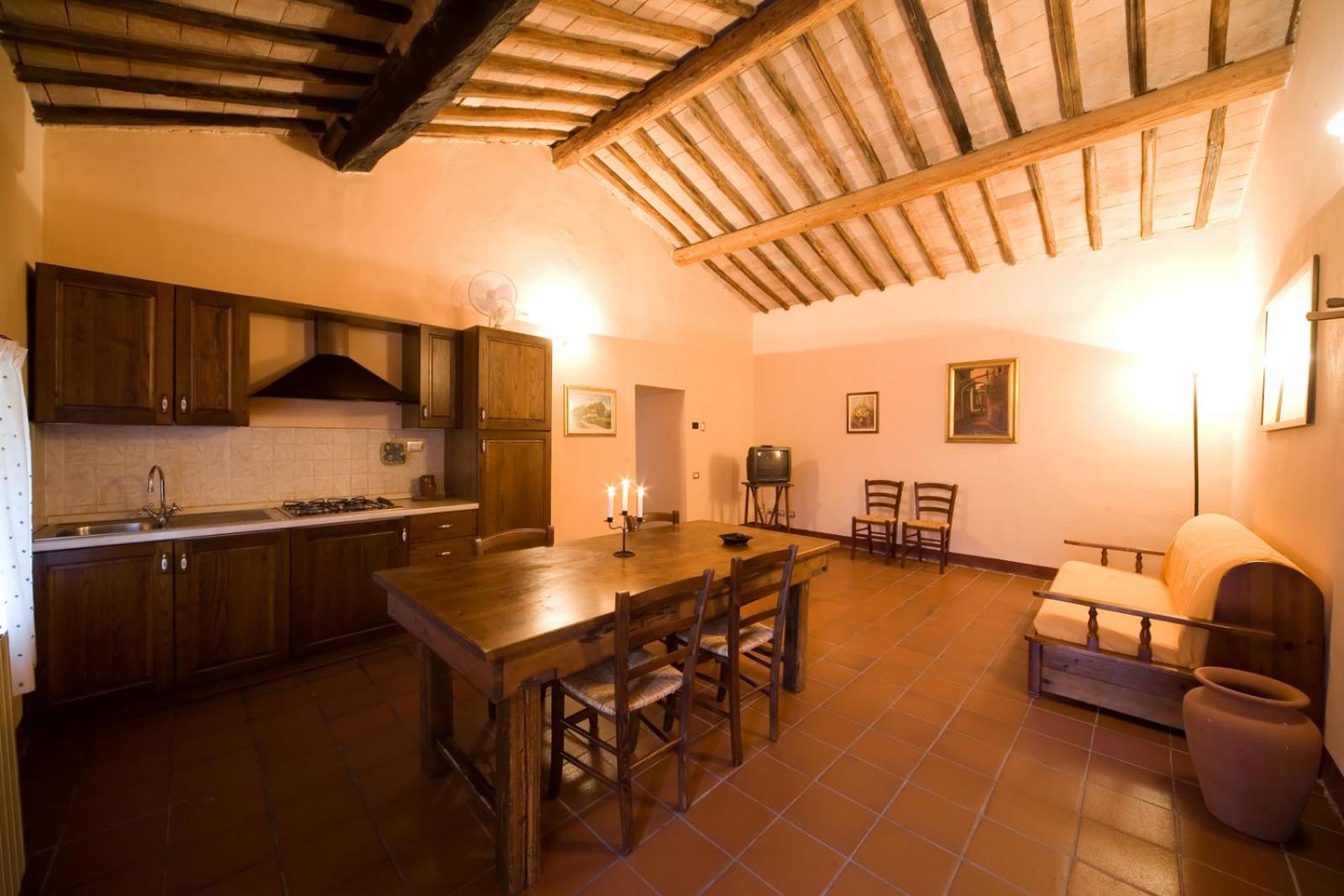 Three-Bedroom Apartment - Photo 21