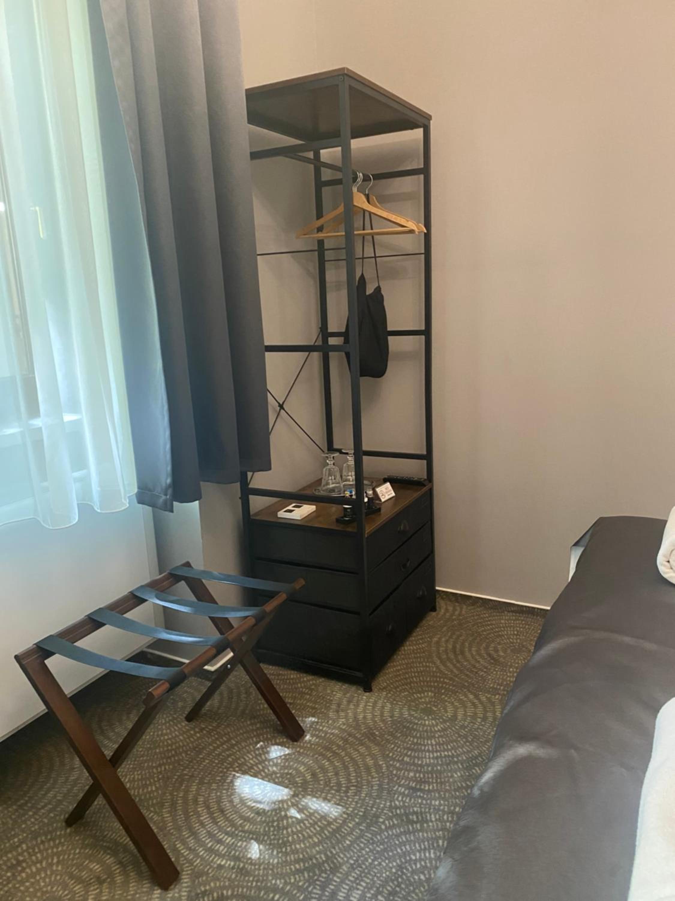 Deluxe Queen Room - Photo 18