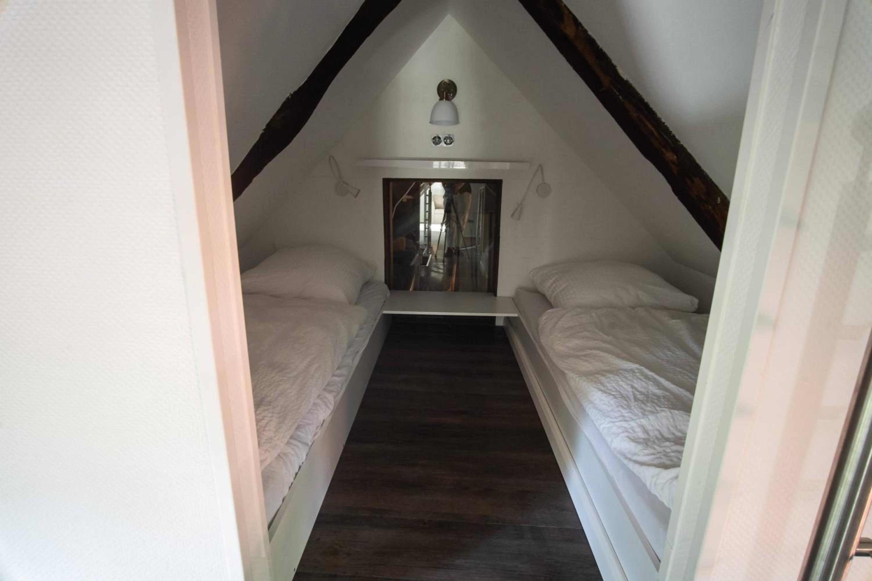 Studio Apartment - Photo 9
